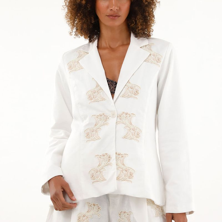Chaqueta tipo blazer con bordados para mujer 2