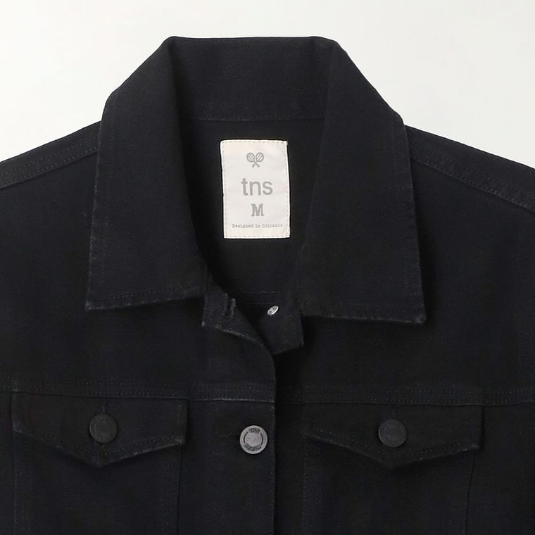 Chaqueta en black denim para mujer 3