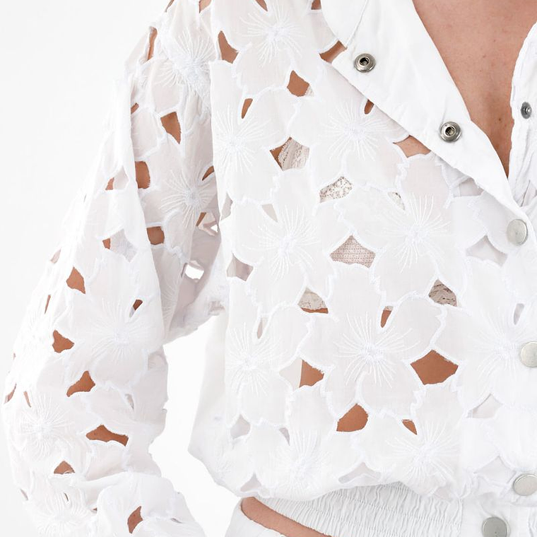 Abrigo blanco de tela bordada para mujer 3