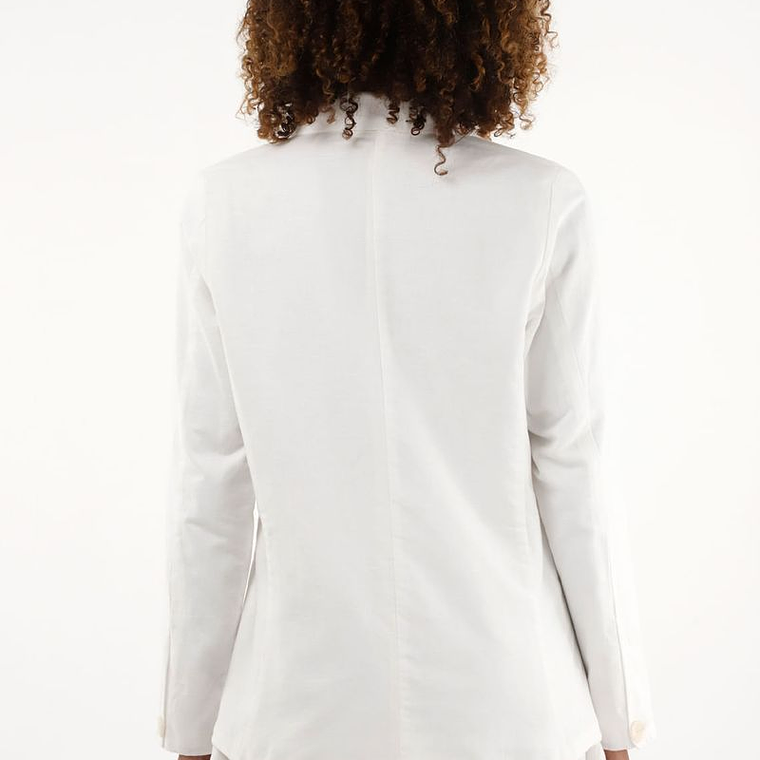 Chaqueta tipo blazer con bordados para mujer 3