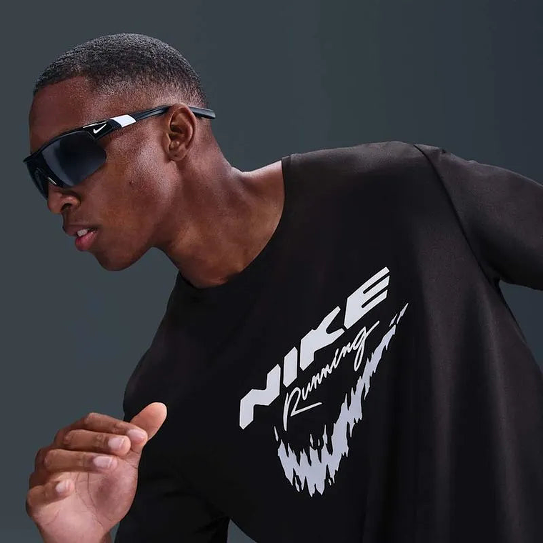 Camiseta de correr Dri-FIT UV para hombre 3