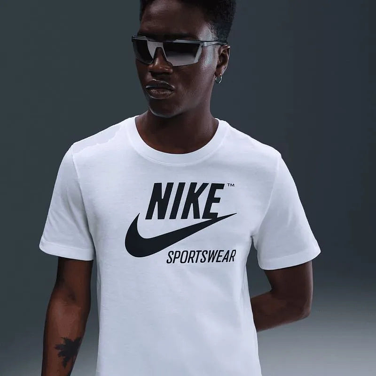 Nike Sportswear 2