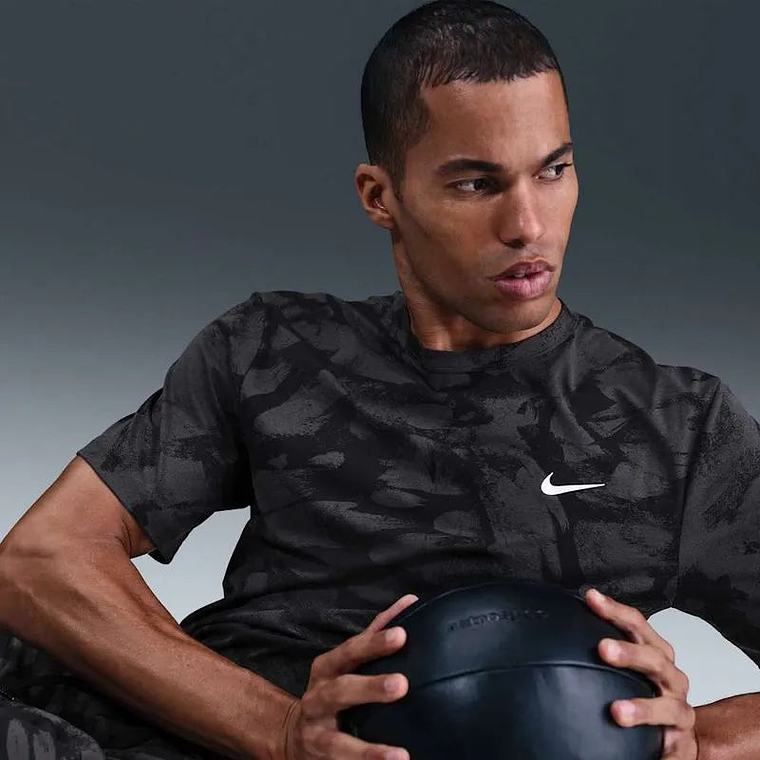 Camiseta de entrenamiento Dri-FIT UV para hombre 3