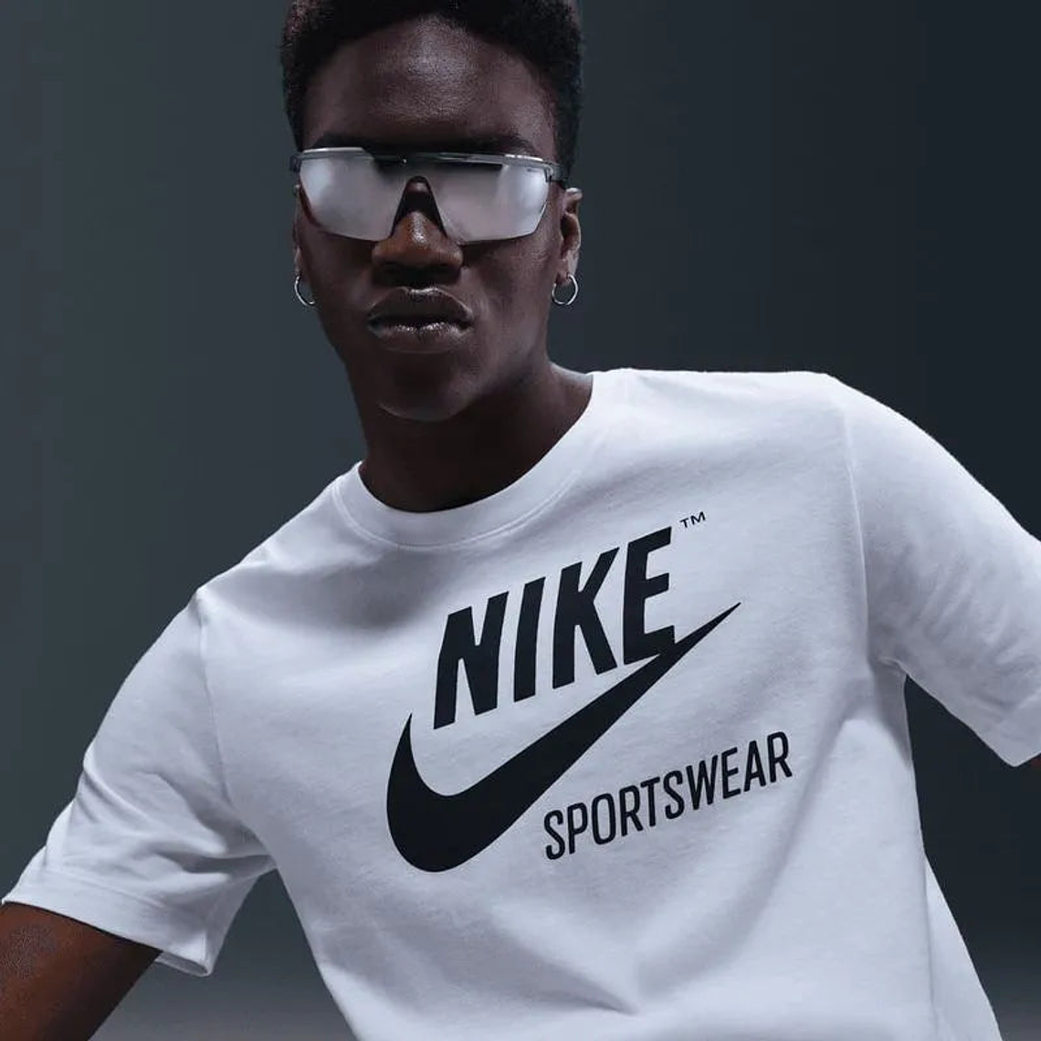 Nike Sportswear 4