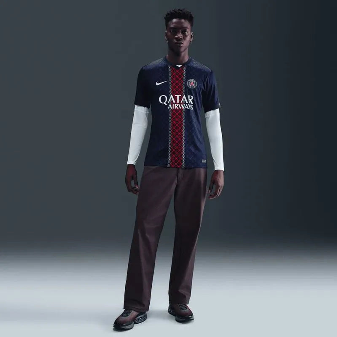 Paris Saint-Germain 2025/26 Stadium Home 4