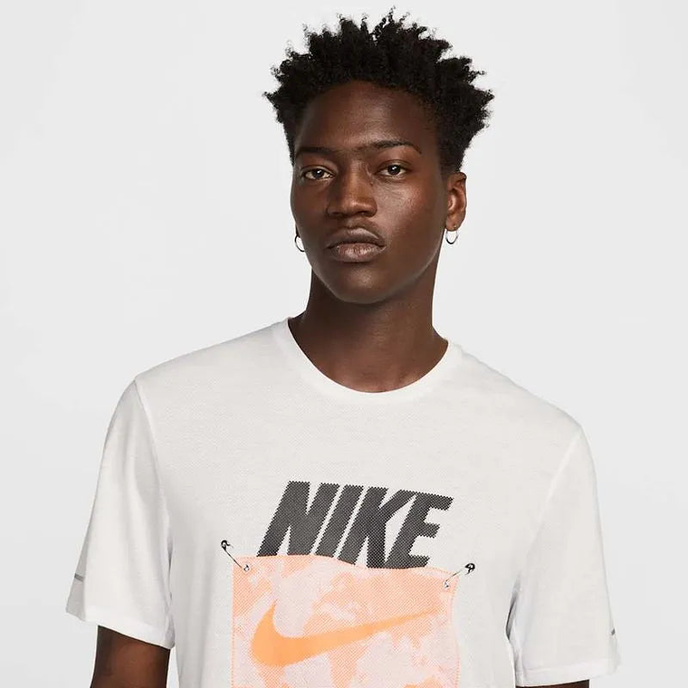 Camiseta de correr Dri-FIT de manga corta para hombre 3