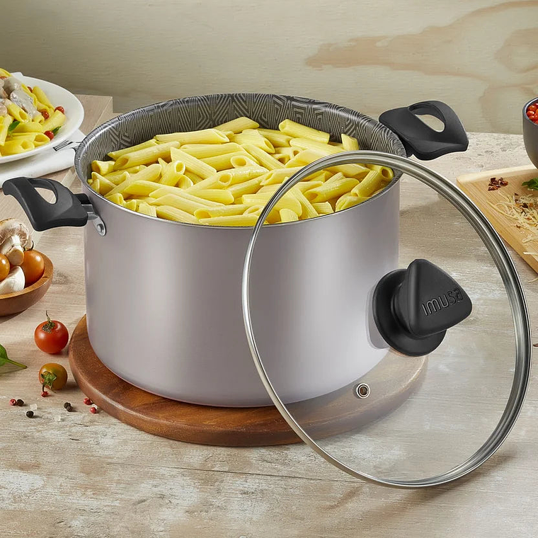 Olla Talent 24cm con Tapa de Vidrio Imusa 3