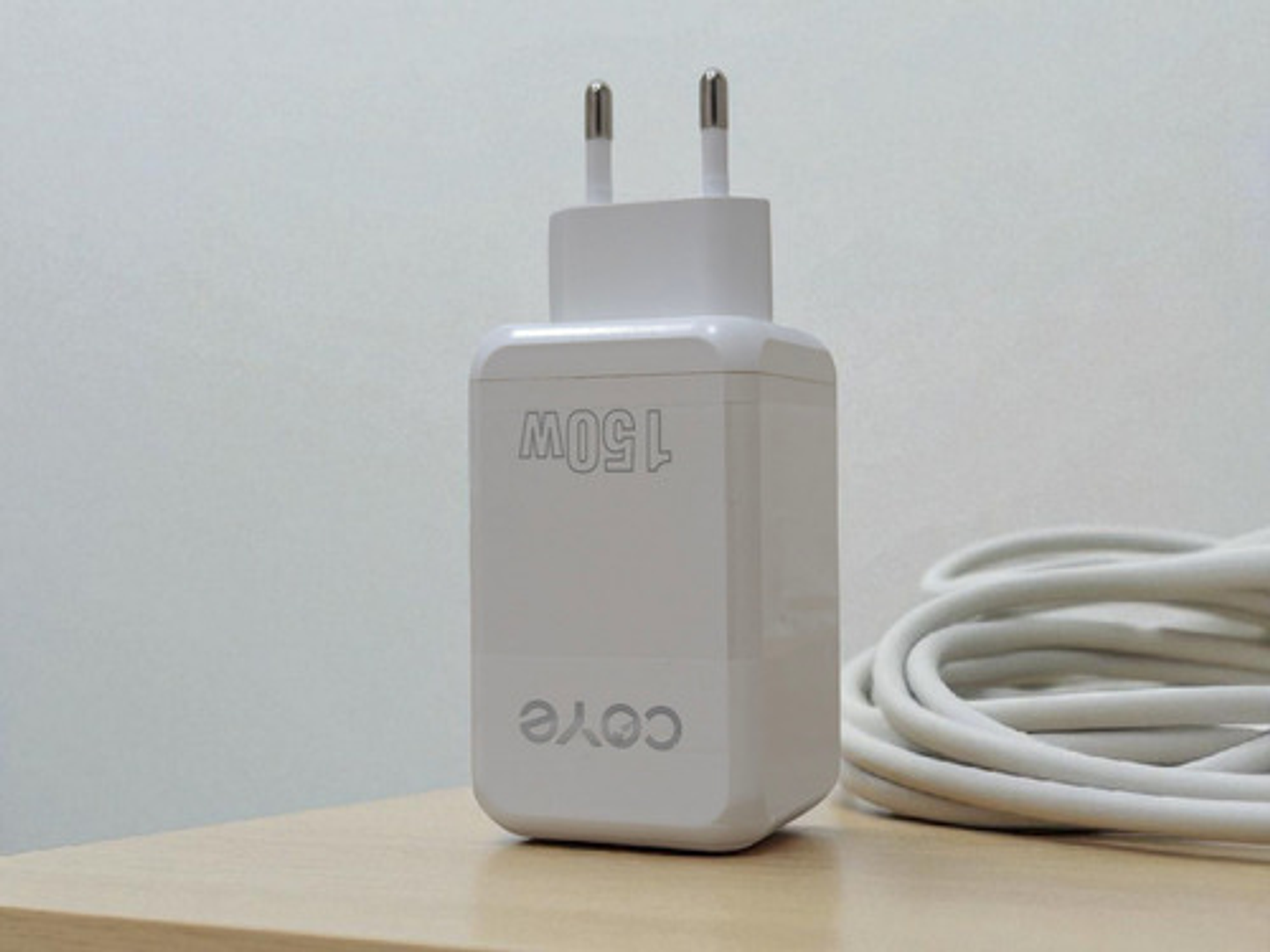 Cargador Rápido 150w Thek 4 Usb 2 Tipo C Universal Modelo Cd-14 Blanco 2