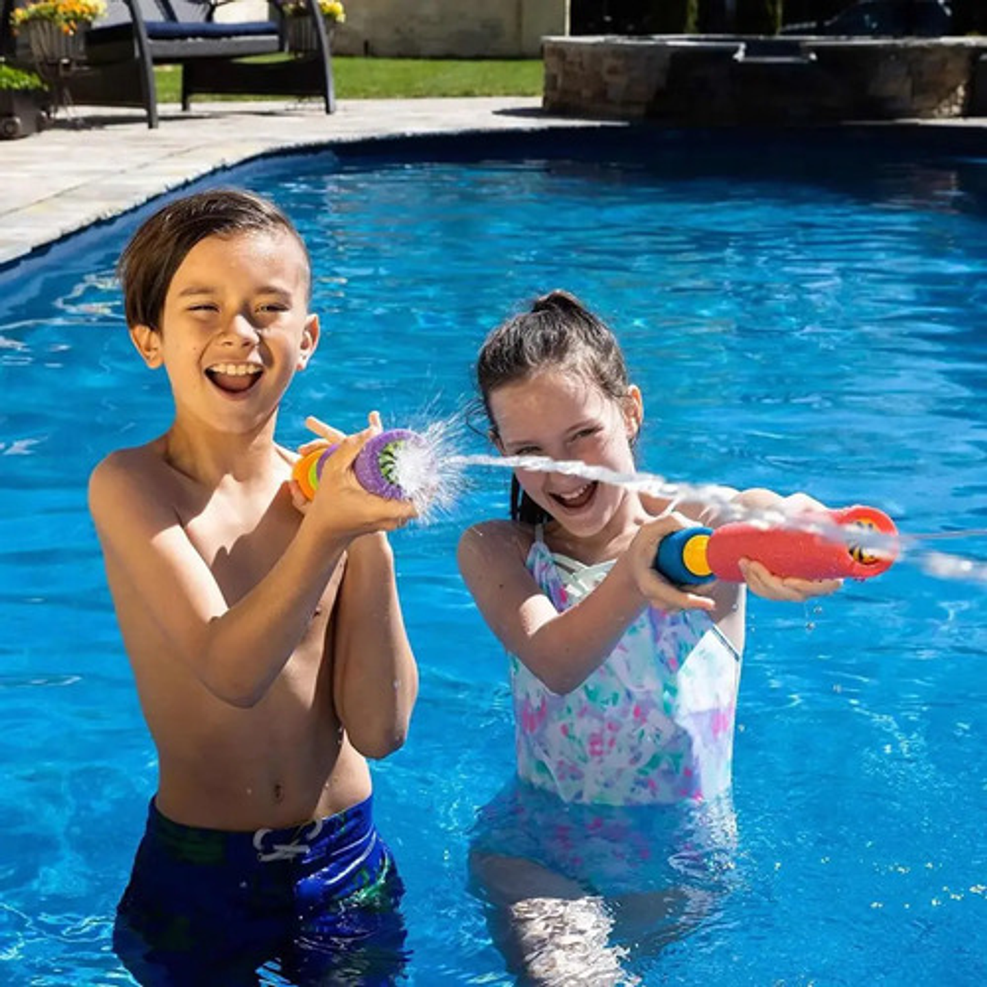Pistola De Agua Espuma Thek Lanza Agua Colorida Para Niños Verano Colorido 3