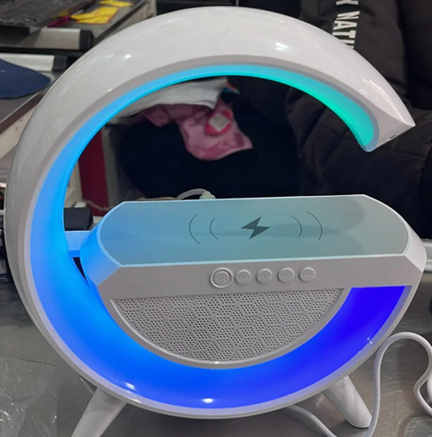 Cargador Inalambrico Parlante Bluetooth Lampara Usb Radio Color Blanco 8