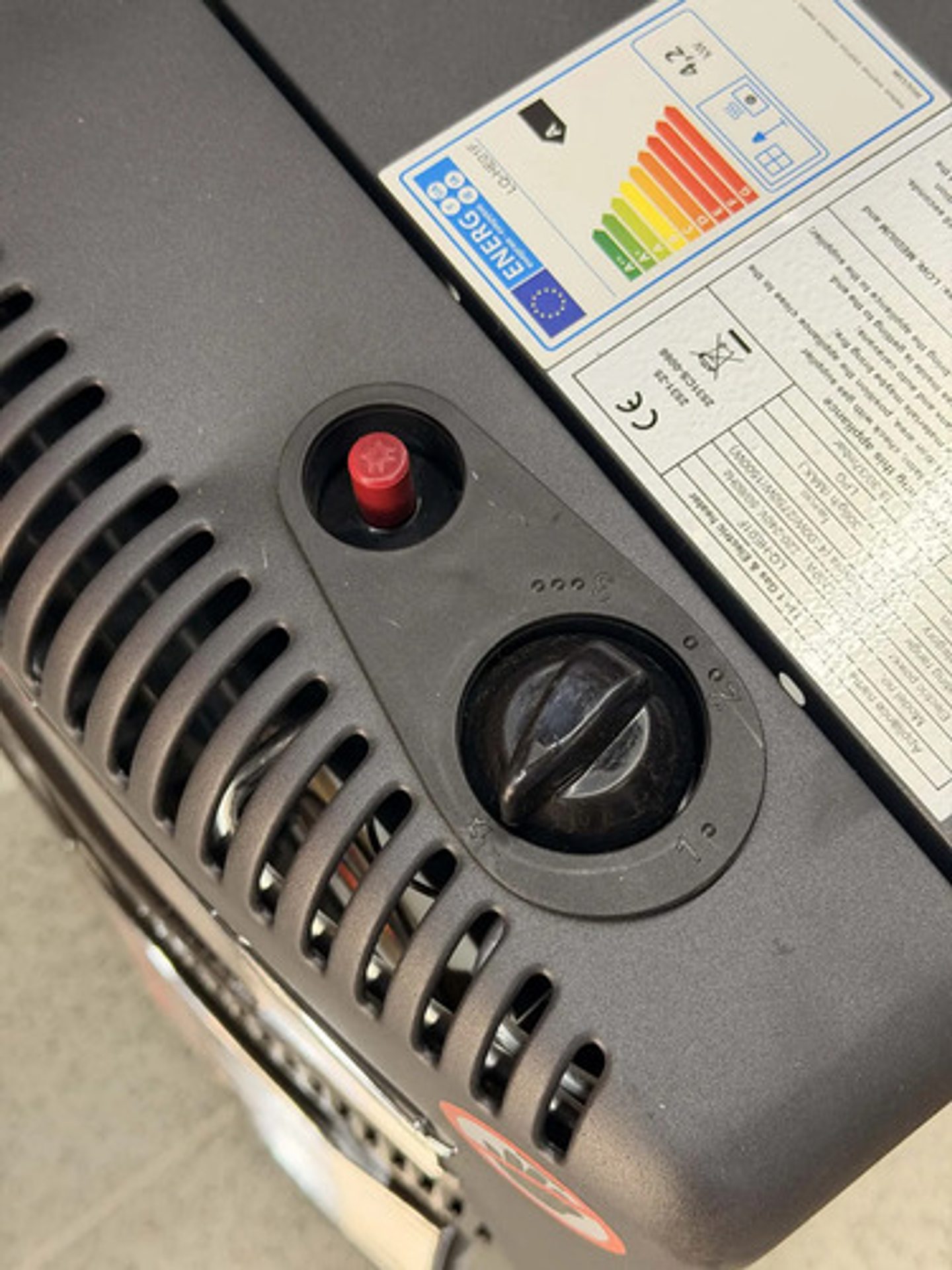 Estufa 2 En 1 Gas Glp Y Eléctrica 4200w Lq-he01f Negro 8