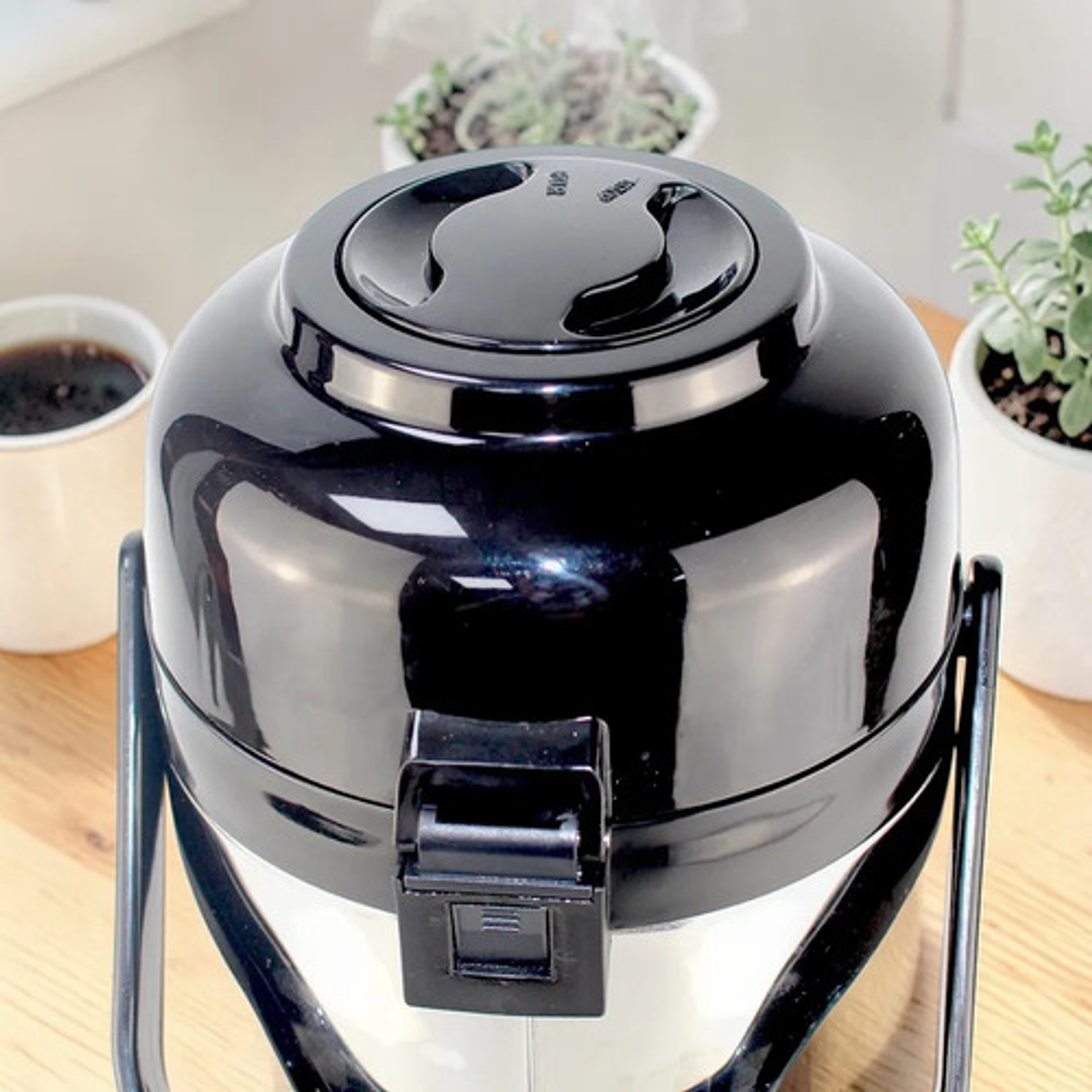 Termo Jarra Acero Inoxidable 3 Litros Con Bomba Manual 5