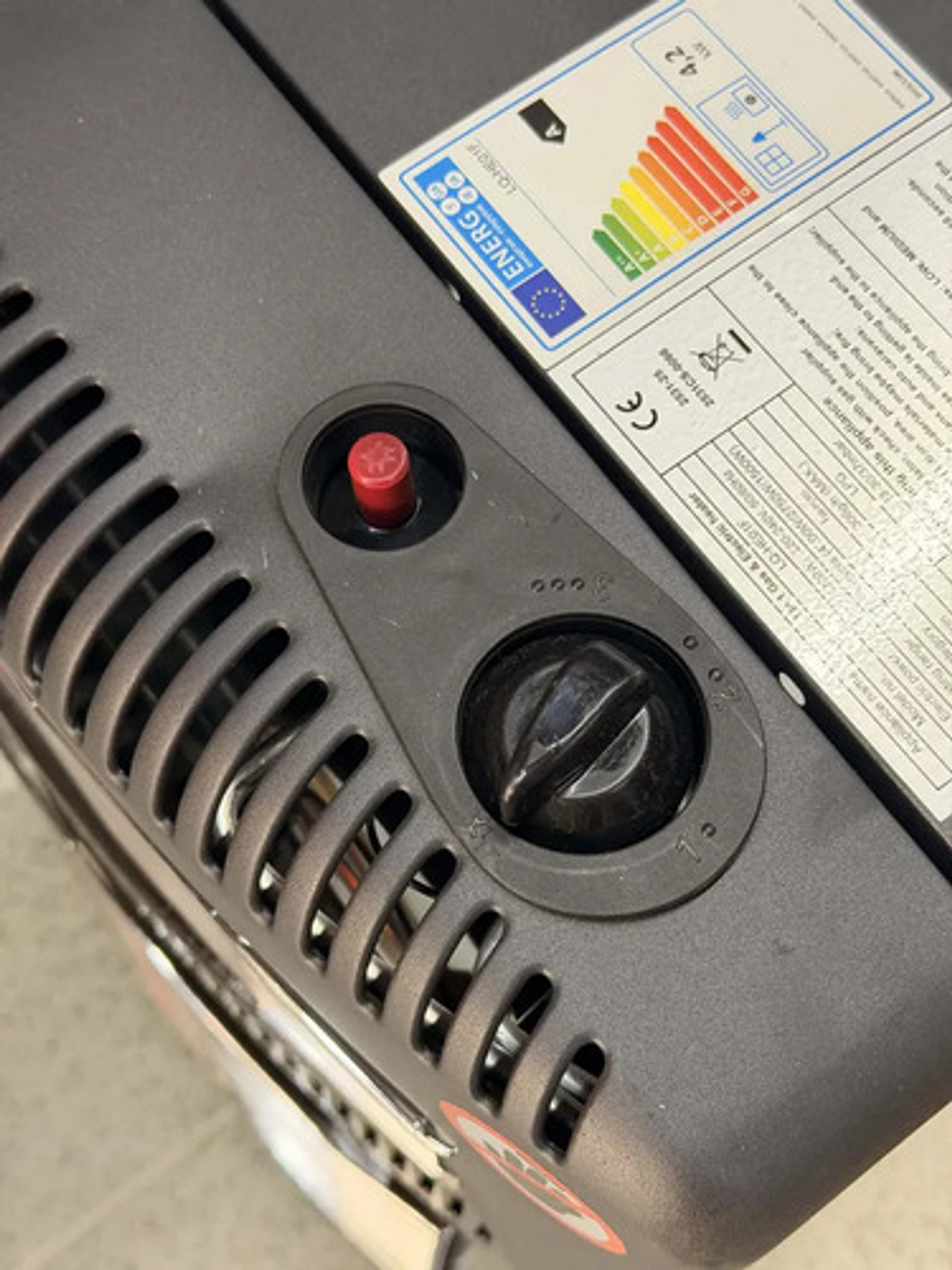 Estufa 2 En 1 Gas Glp Y Eléctrica 4200w Lq-he01f Negro 8