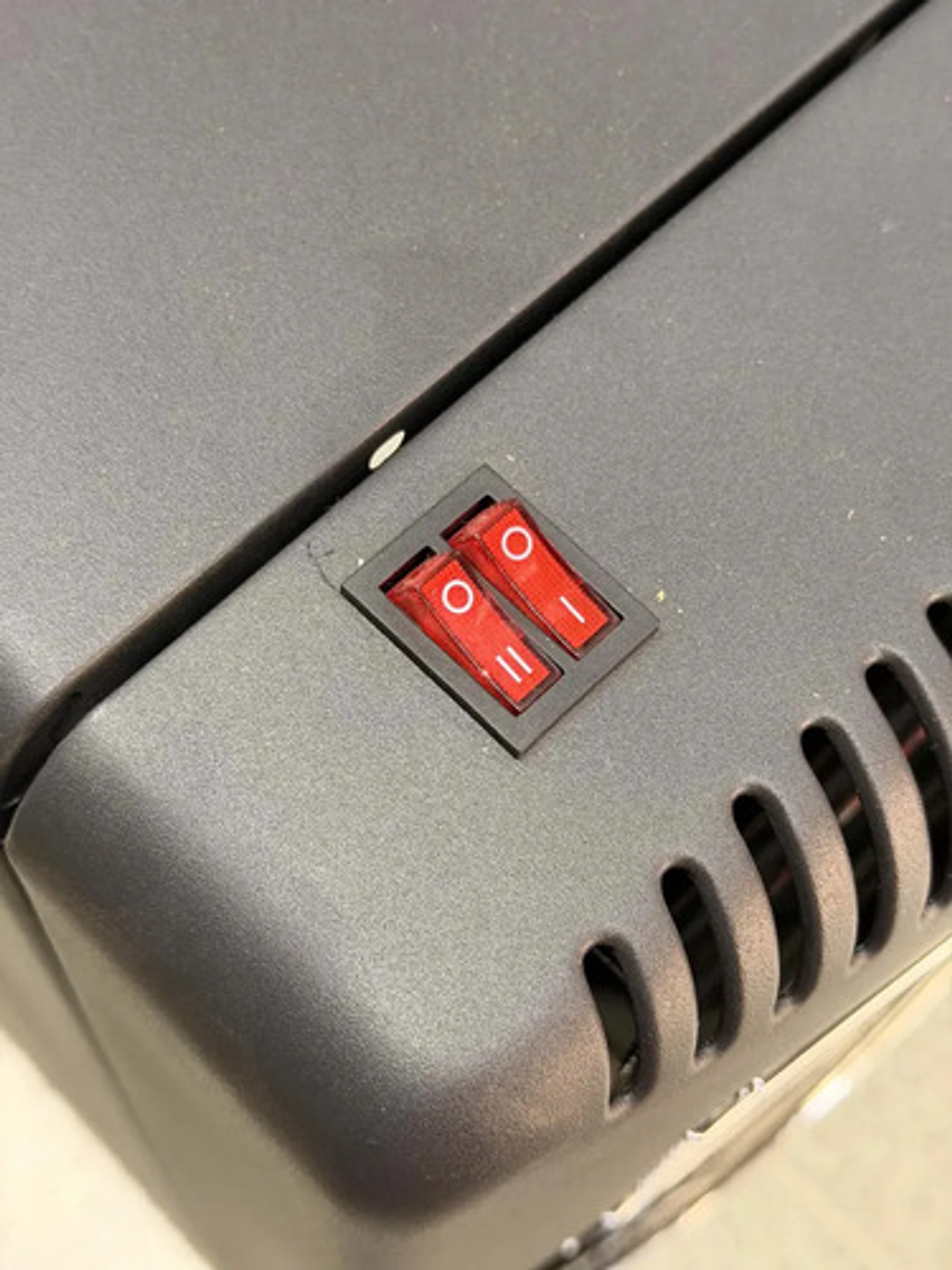 Estufa 2 En 1 Gas Glp Y Eléctrica 4200w Lq-he01f Negro 10