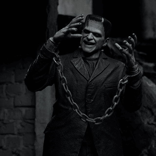 Universal Monsters Ultimate Frankensteins Monster Black and White figure 18cm