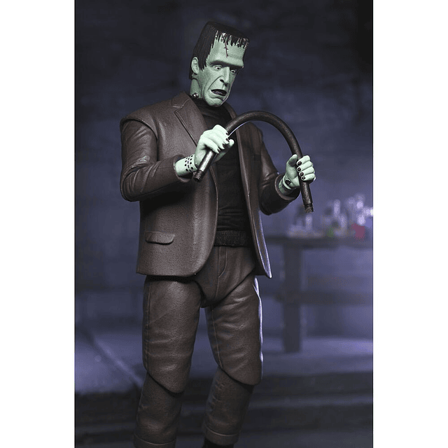 The Munster Herman Munster Ultimate figure 18cm