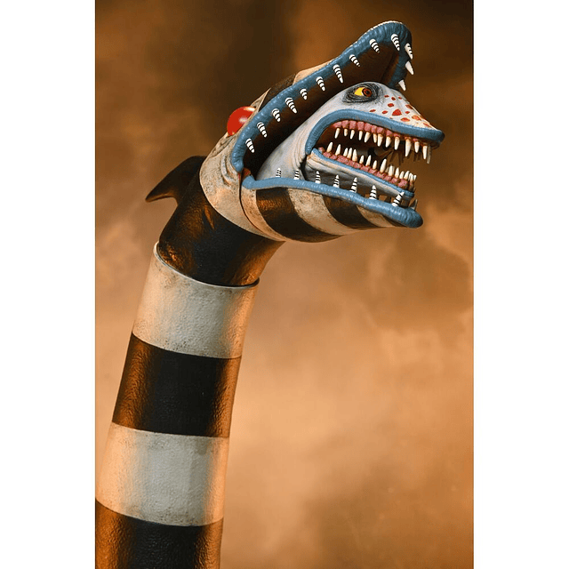 Beetlejuice 2 Matador Beetlejuice & Sandworm Ultimate figures