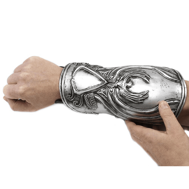 Assassins Creed 2 The Hidden Blade of Ezio Auditore replica