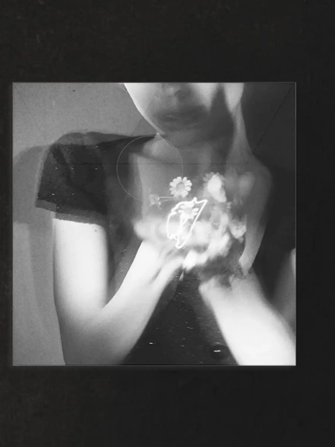 Ariana Grande - Petal Exclusive Picture Disc Target 3