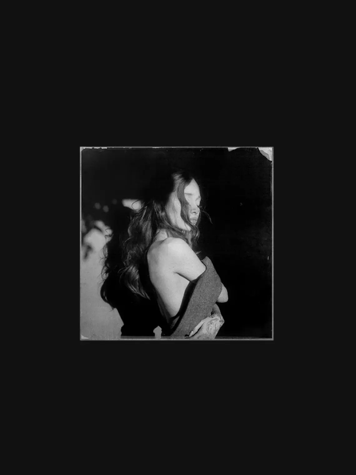 Ariana Grande - petal ghosty LP 3