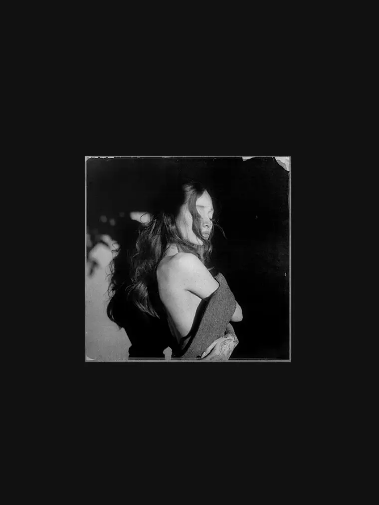Ariana Grande - petal ghosty LP 3