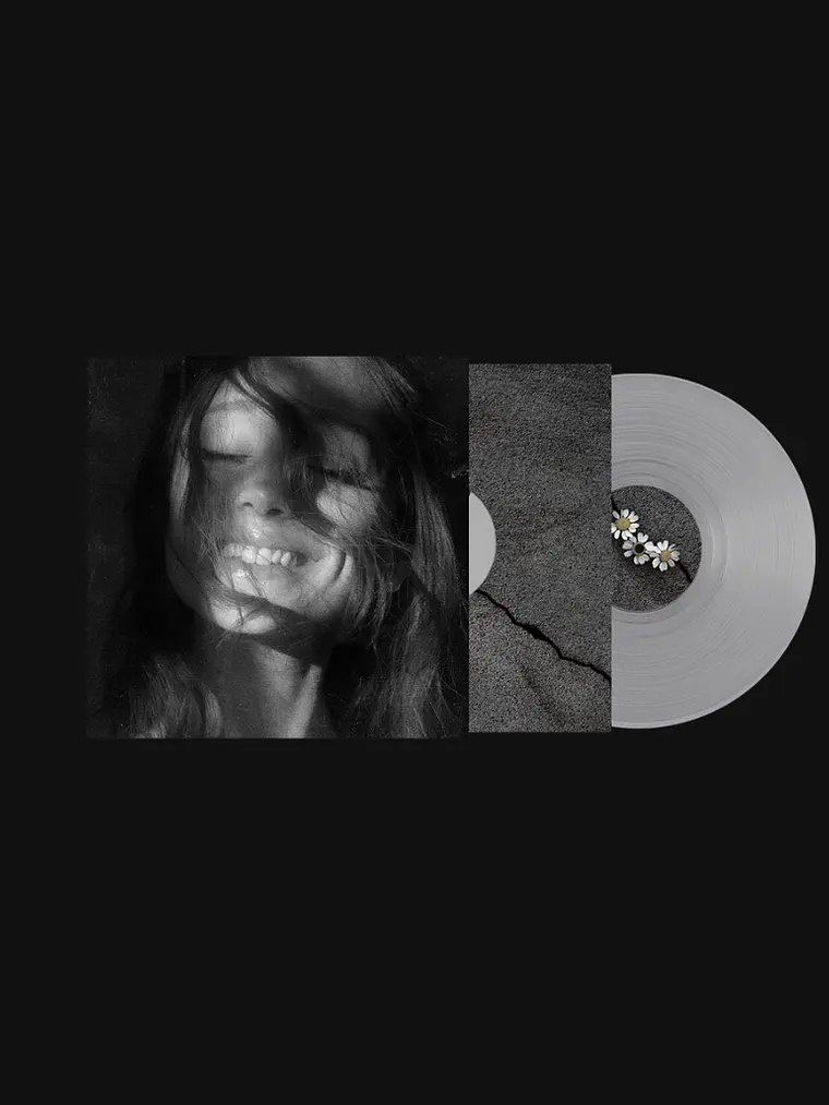 Ariana Grande - petal ghosty LP 1