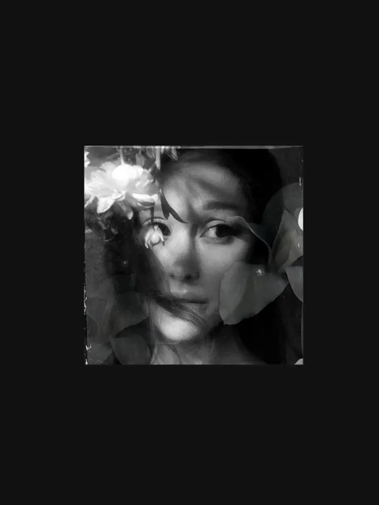 Ariana Grande - petal opal girly lp (exclusivo con portada lenticular) 2