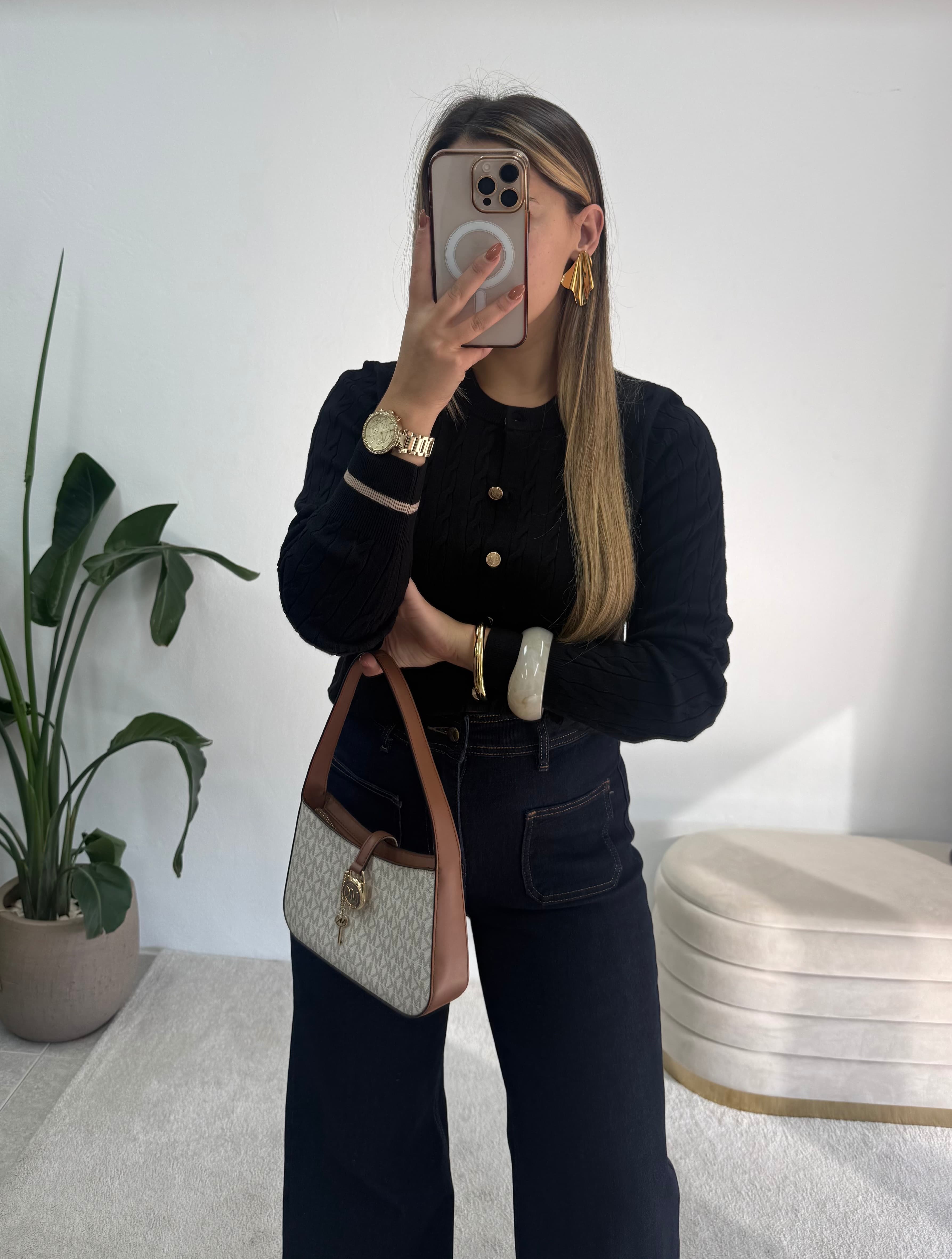 Cardigan old money preto 3