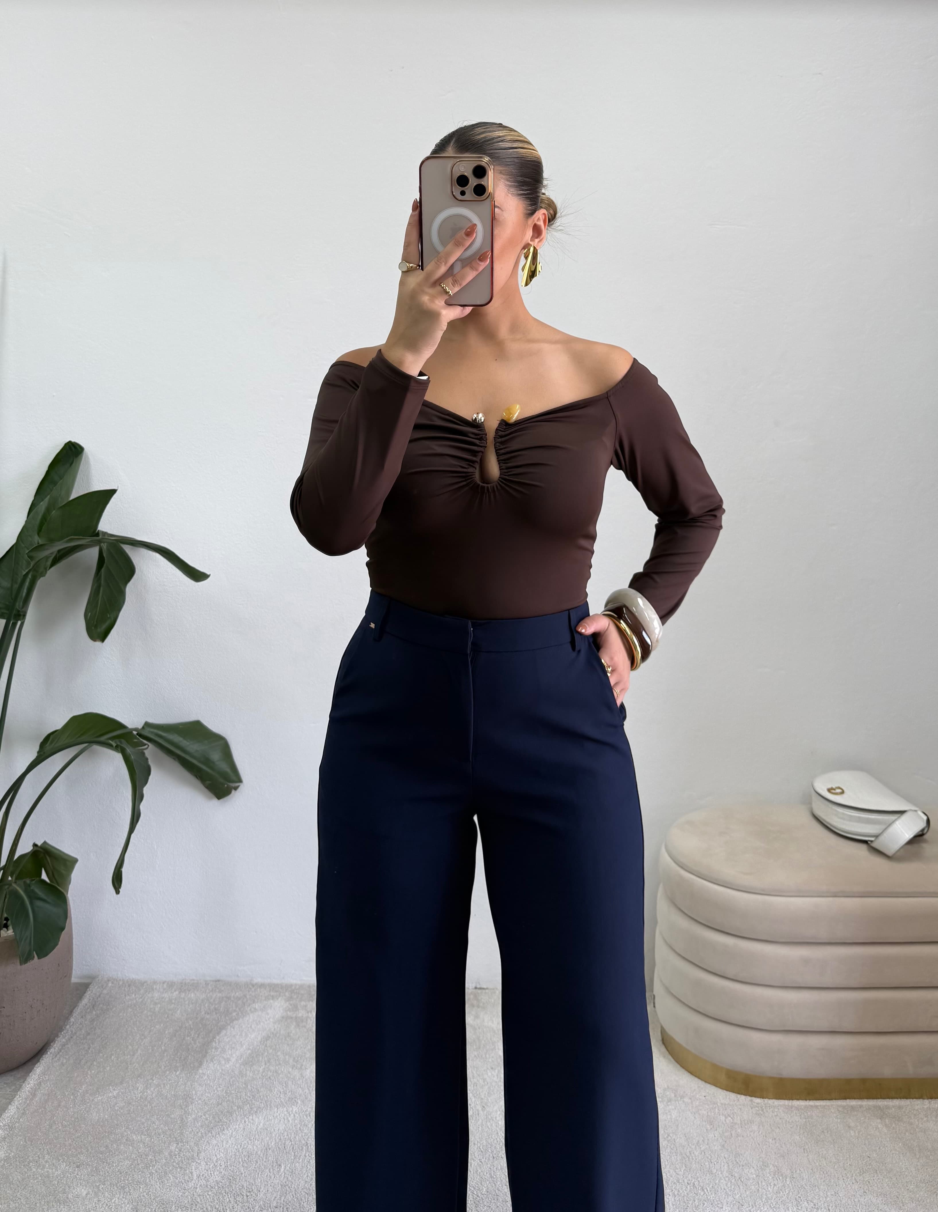 Body Castanho com Detalhe