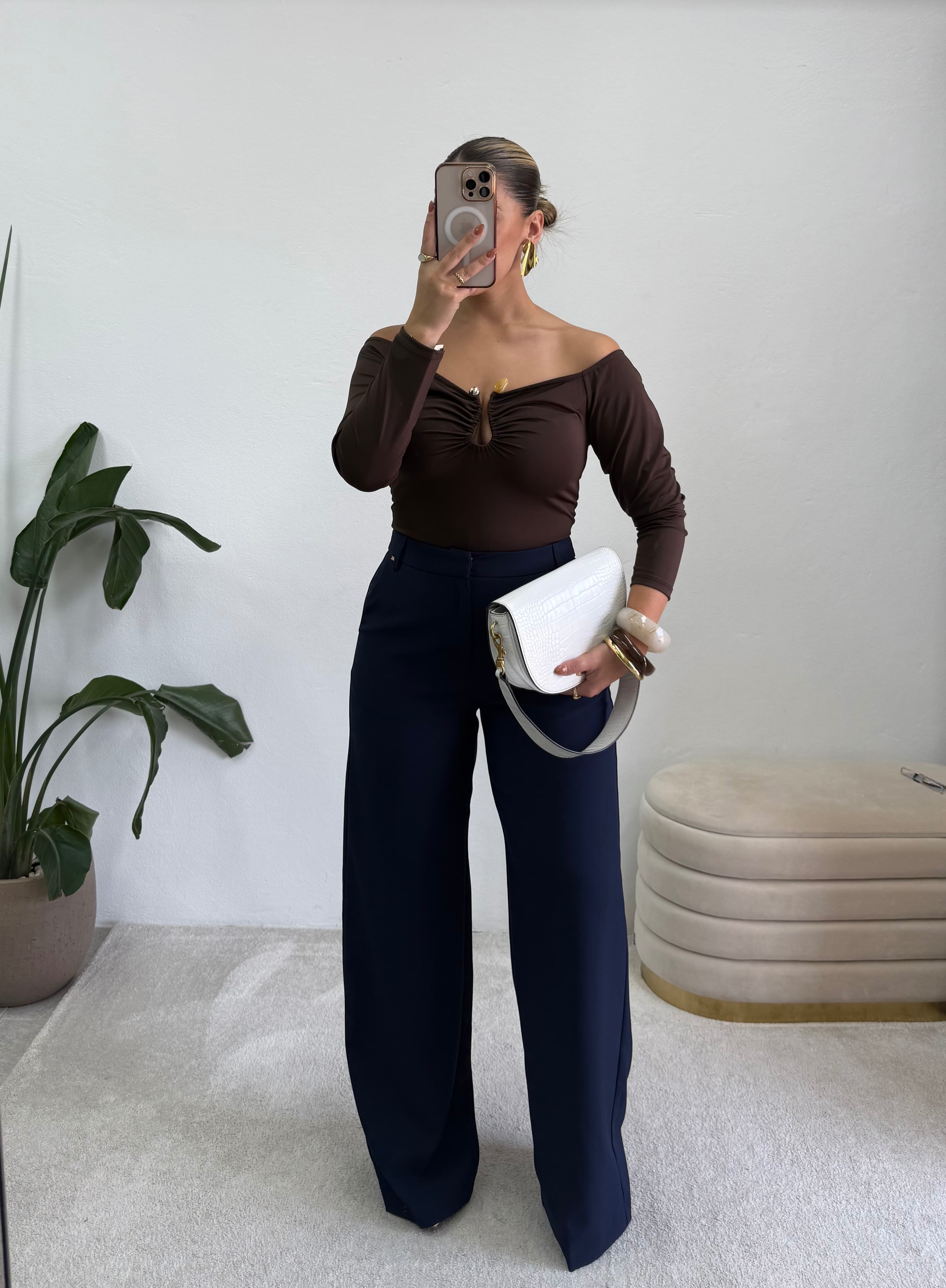 Body Castanho com Detalhe