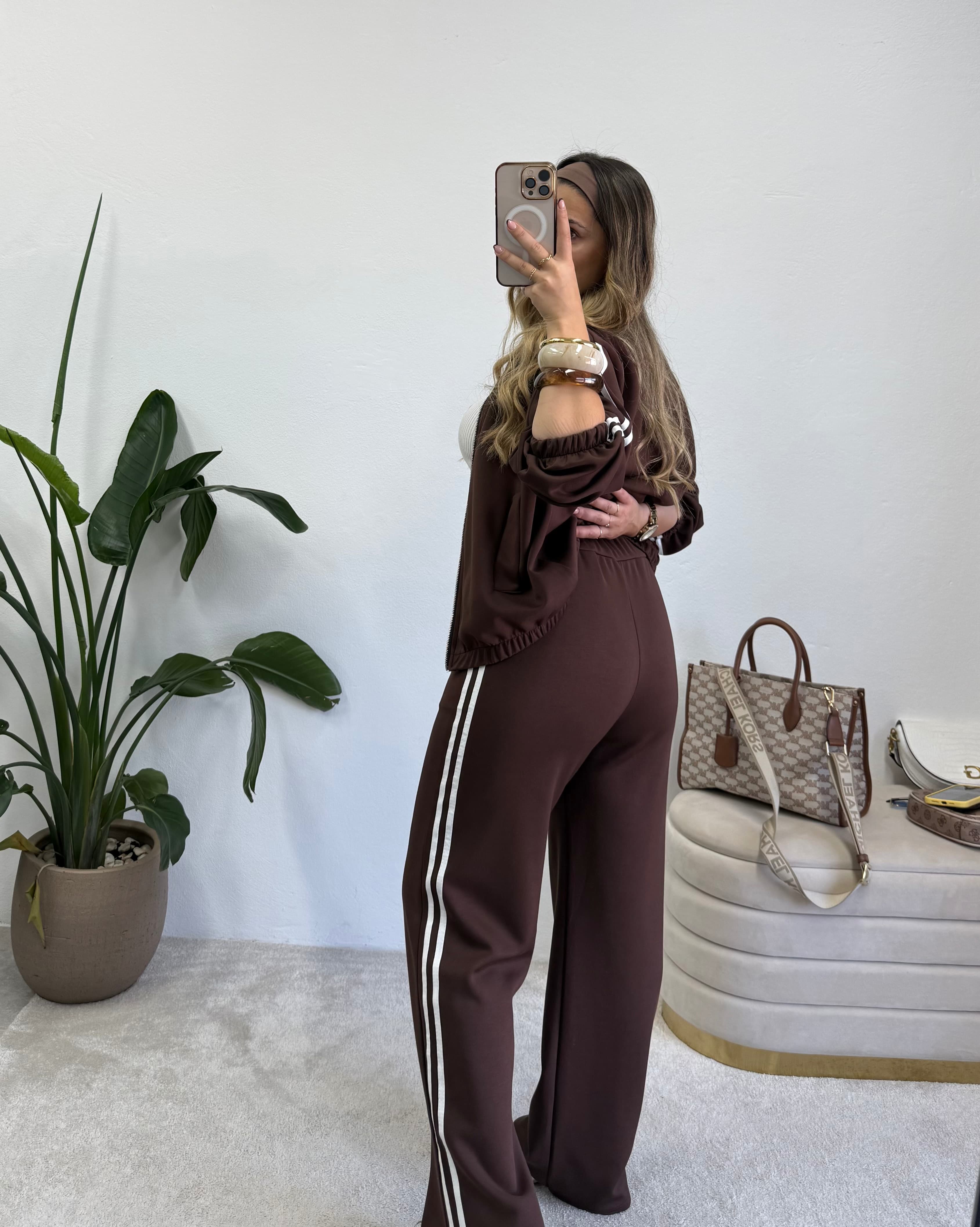 Conjunto Chocolate Comfort 3