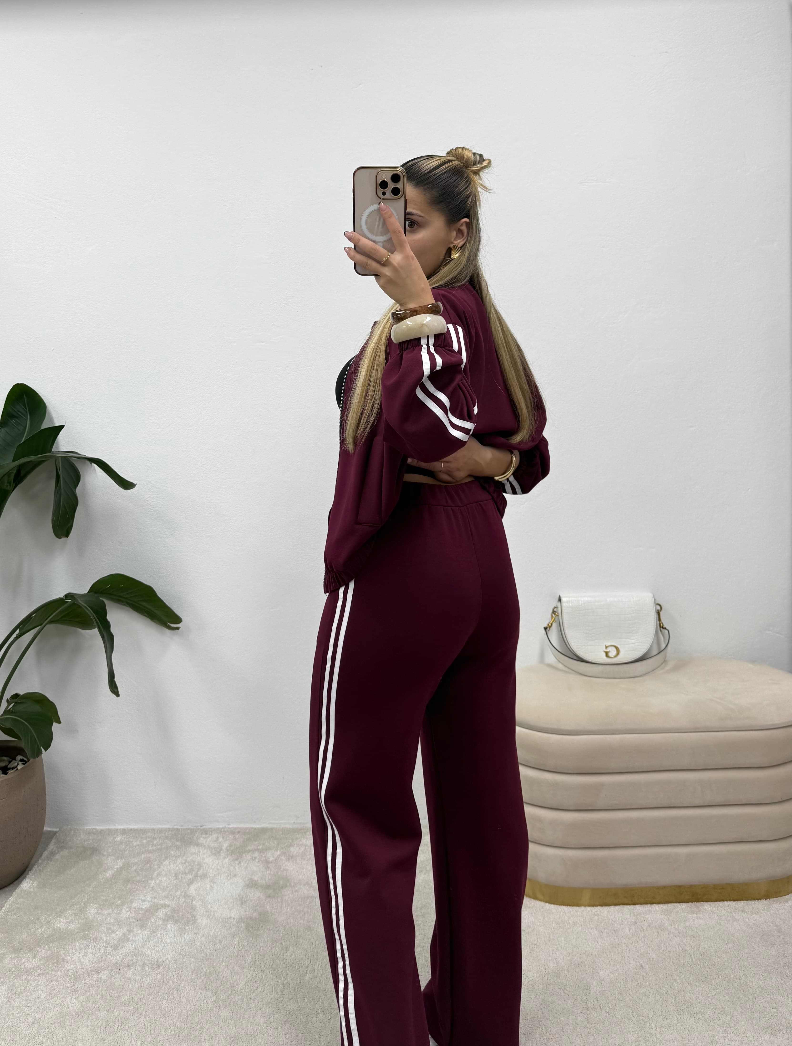 Conjunto Bordeaux Comfort 5