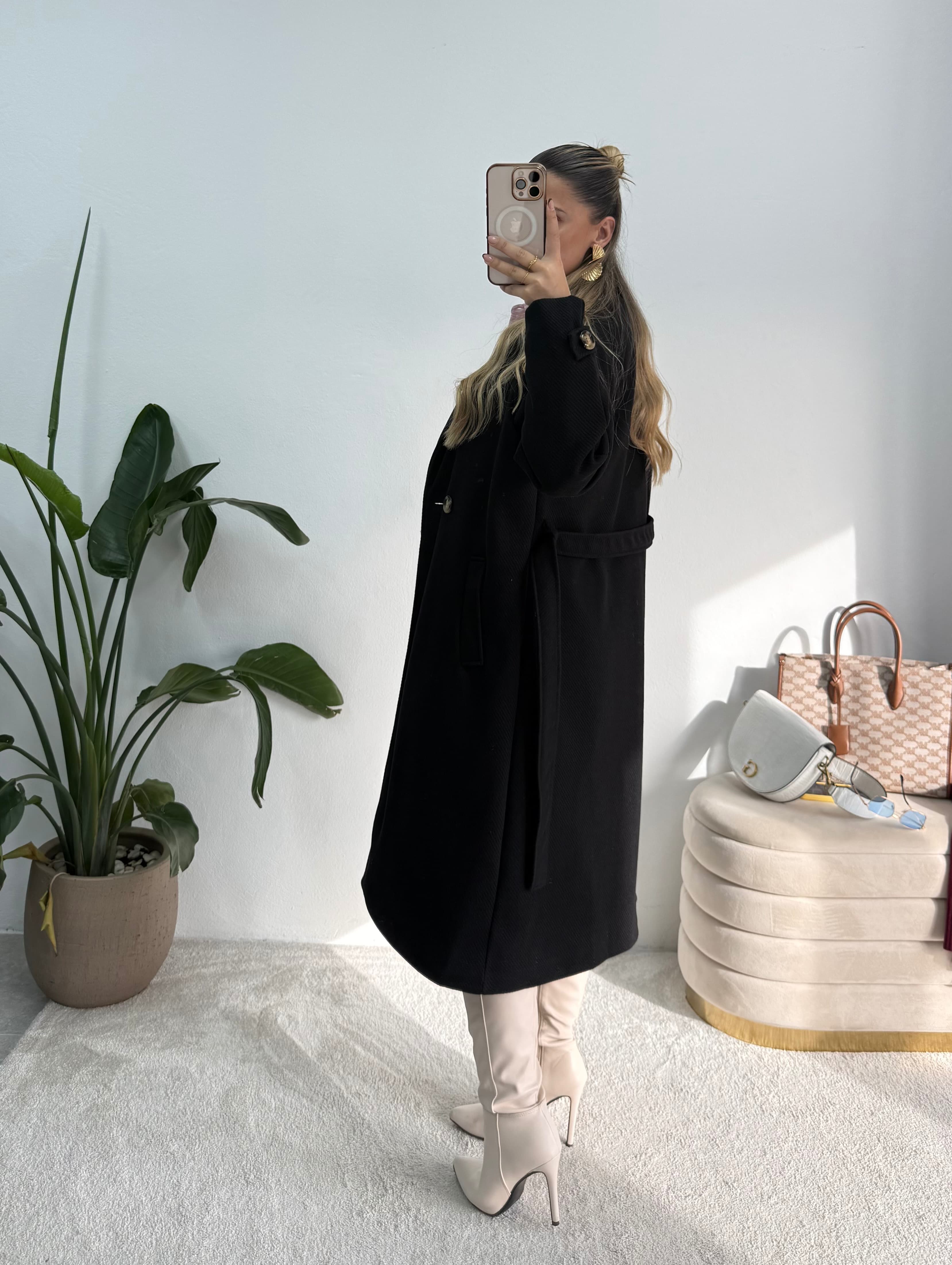 Sobretudo Essential Preto 6