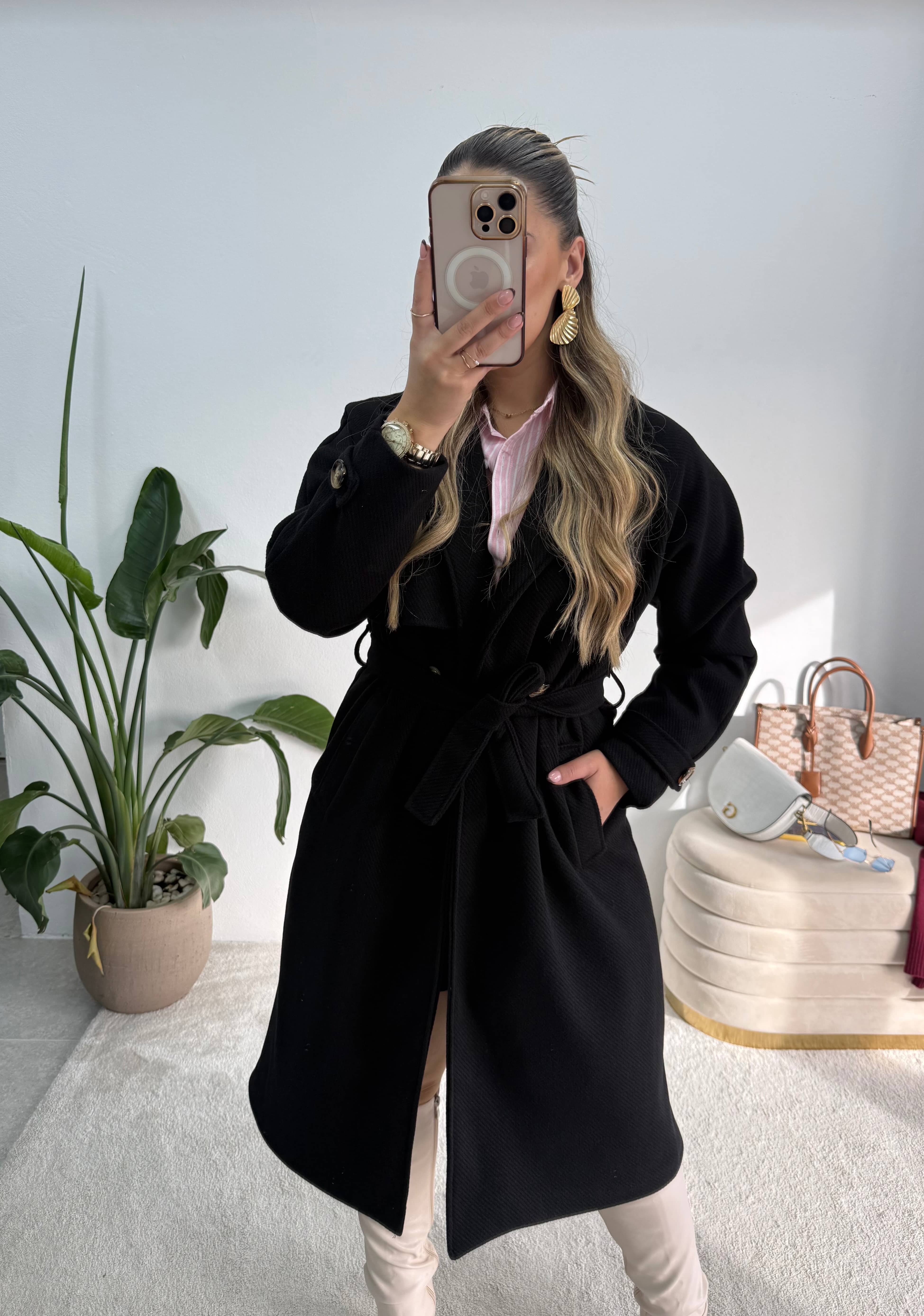 Sobretudo Essential Preto 4