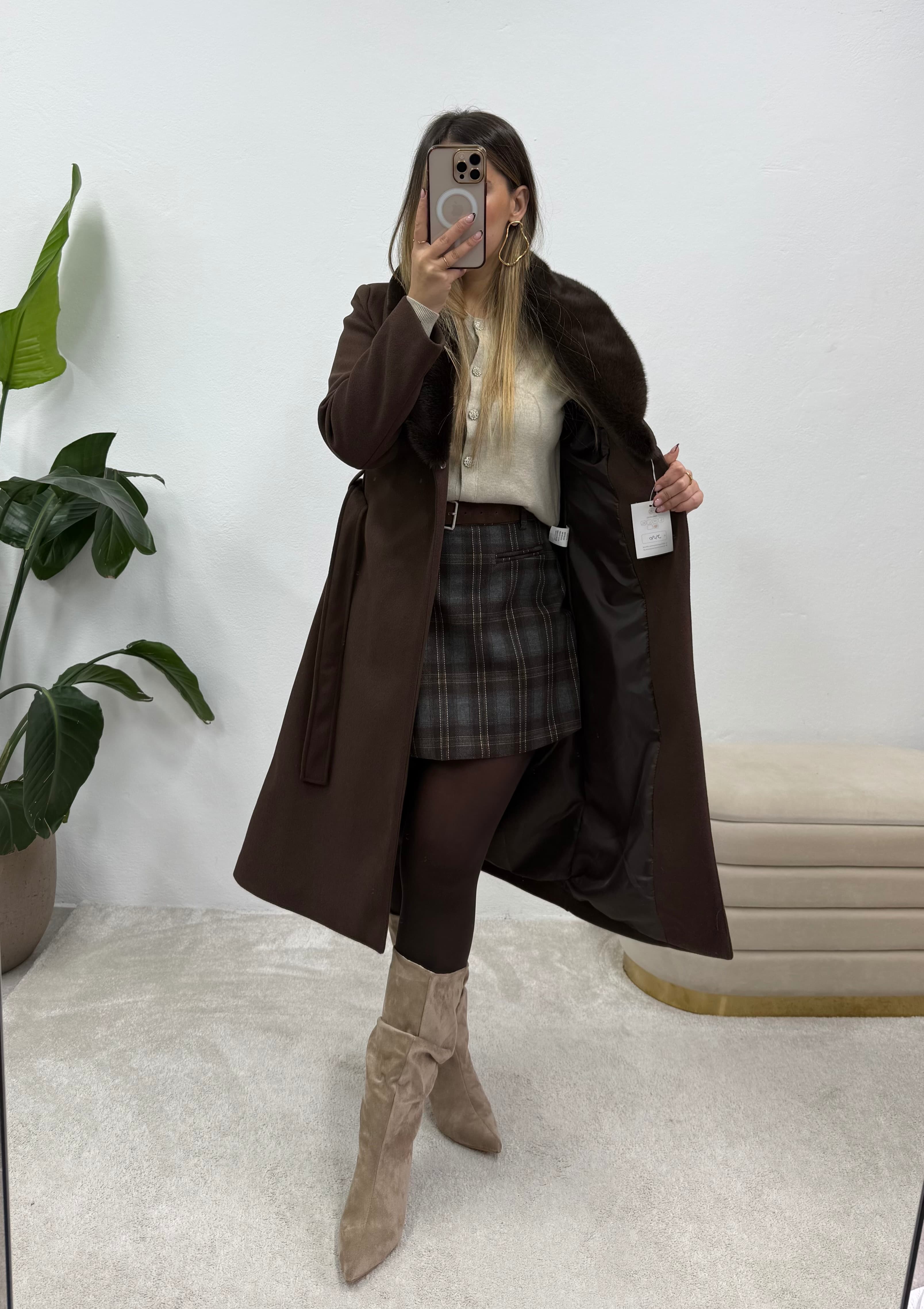 Sobretudo Castanho Com Gola em Pêlo 