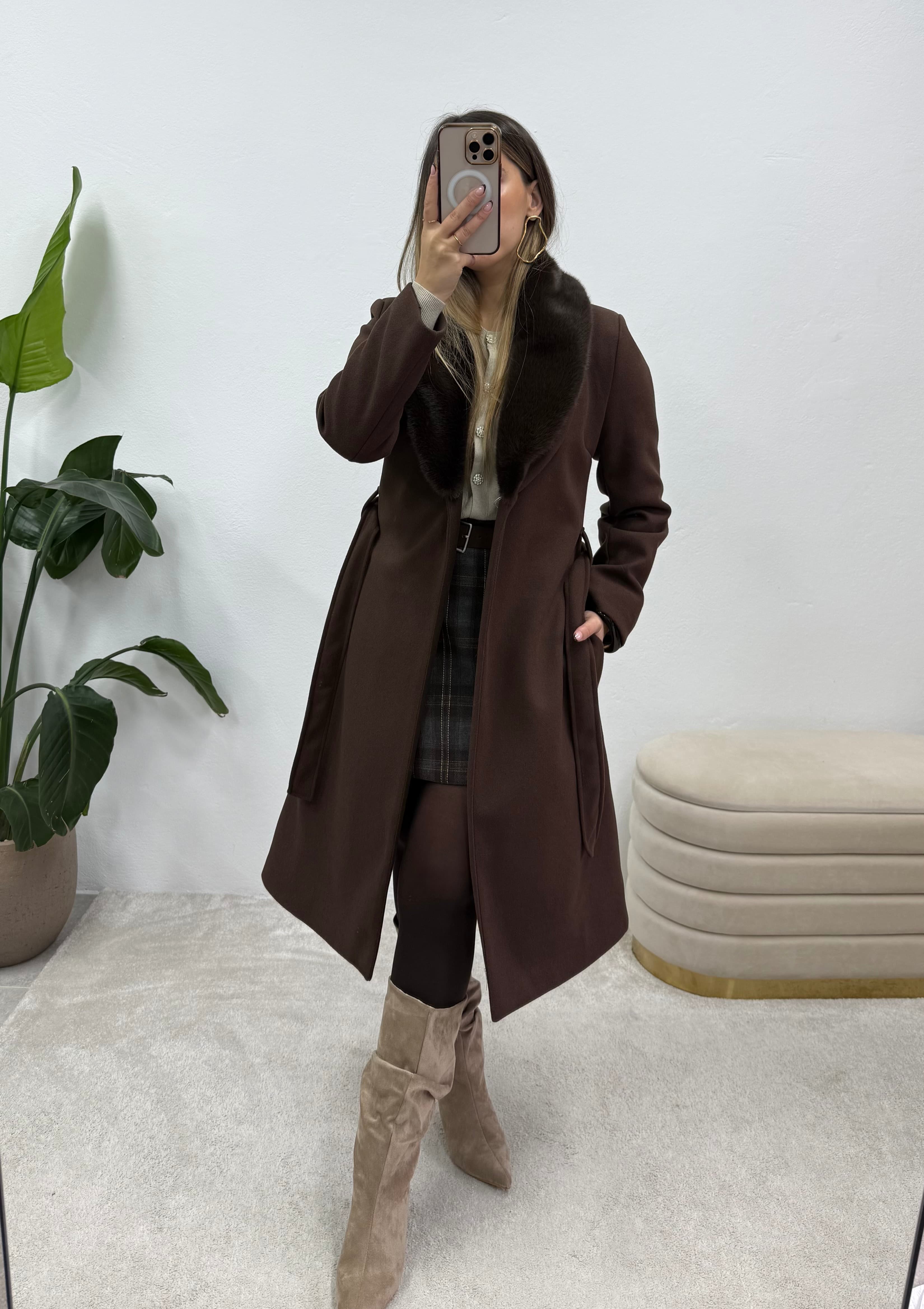 Sobretudo Castanho Com Gola em Pêlo  3