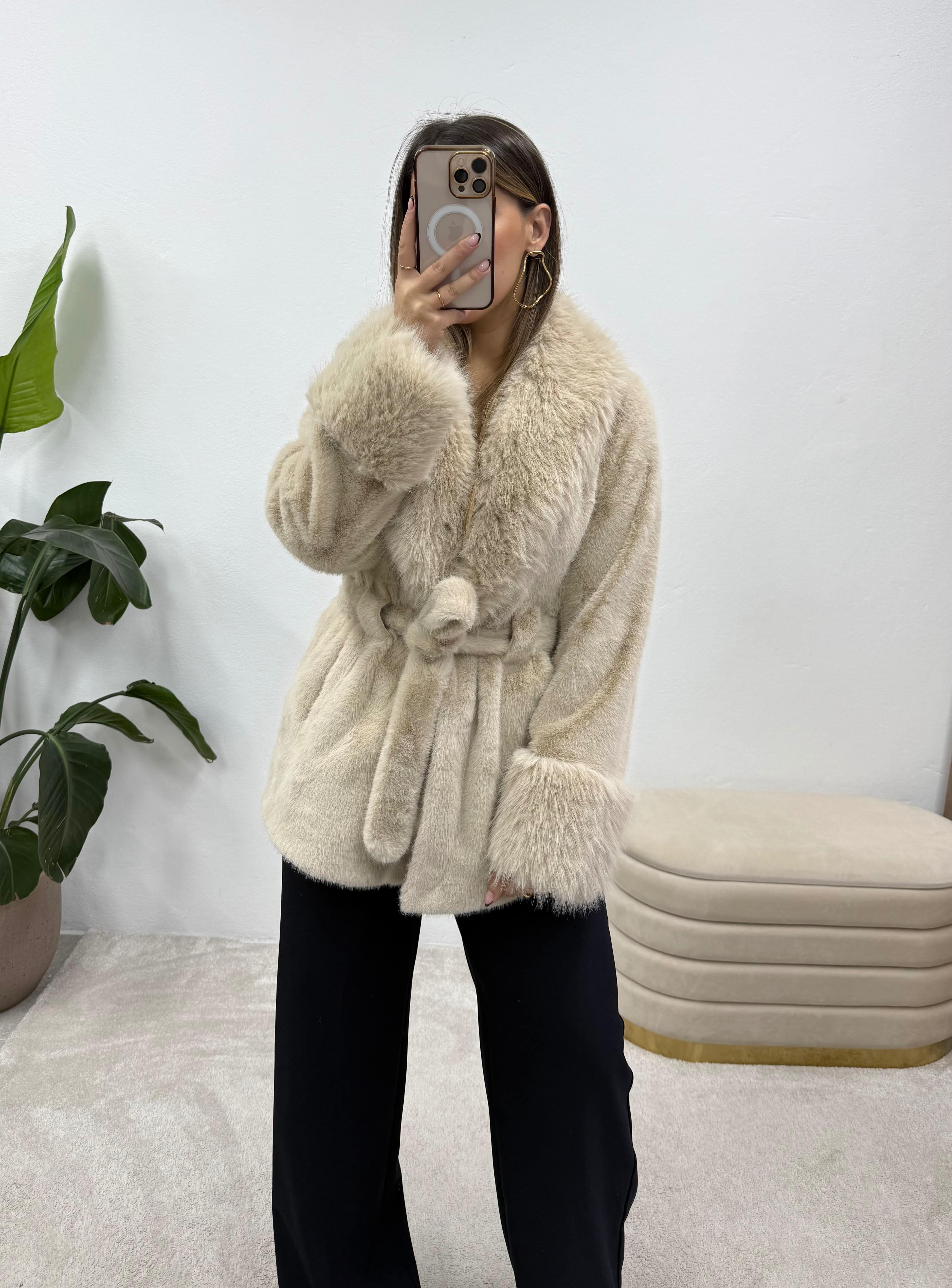 Casaco de pêlo Deluxe Bege Curto 5