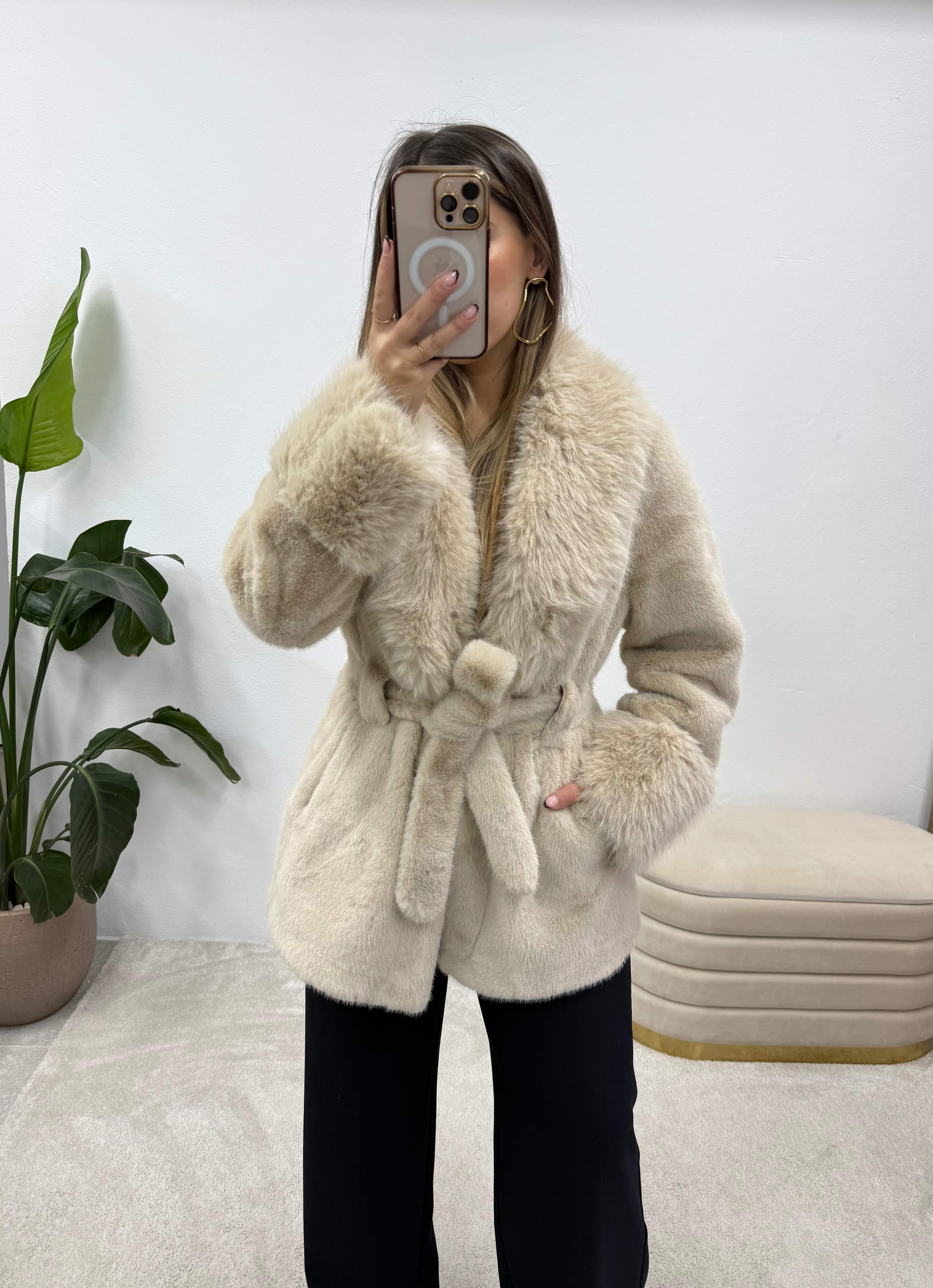 Casaco de pêlo Deluxe Bege Curto 4