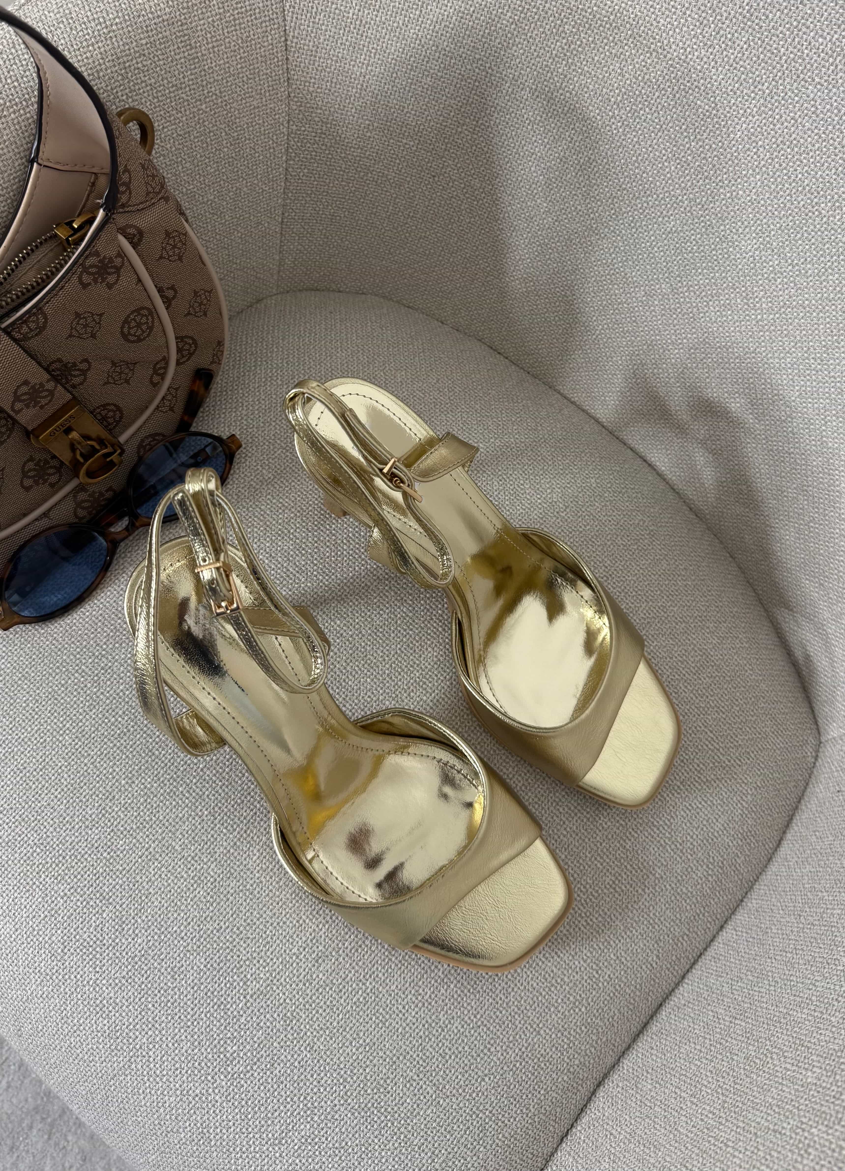 Sandália kyra Gold 3