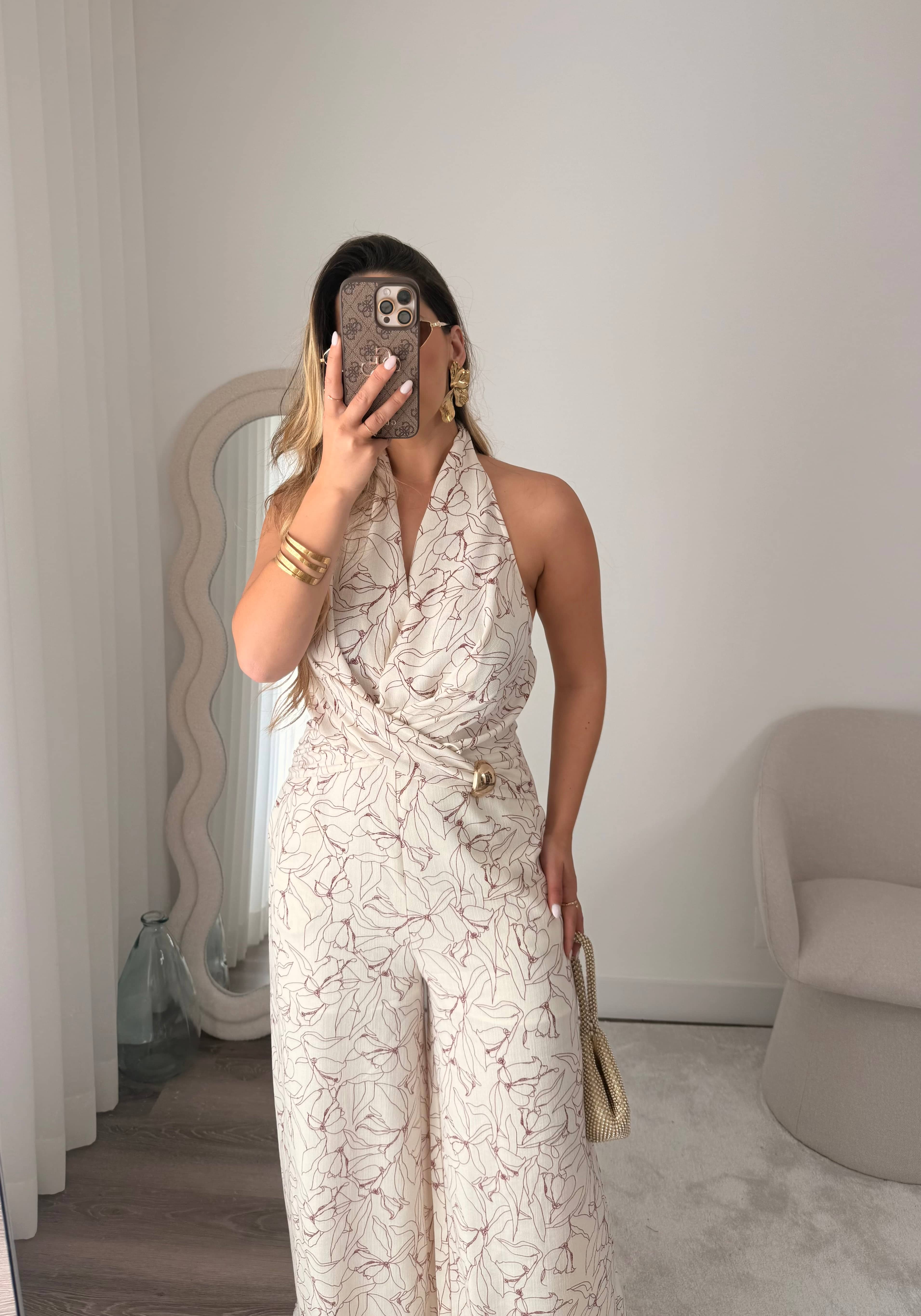     Macacão Flor de Linho 2