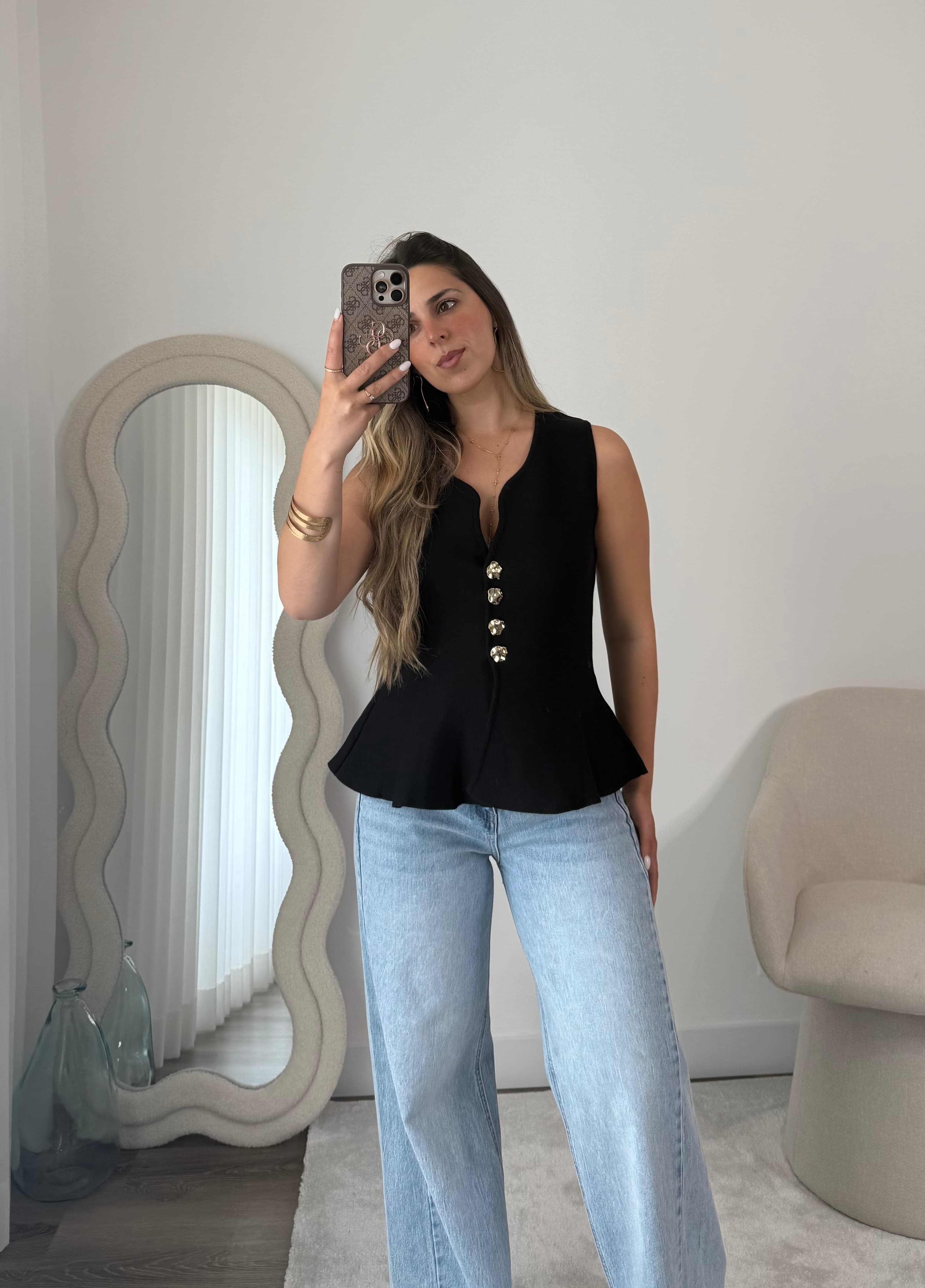 Top Silhouette Black 1