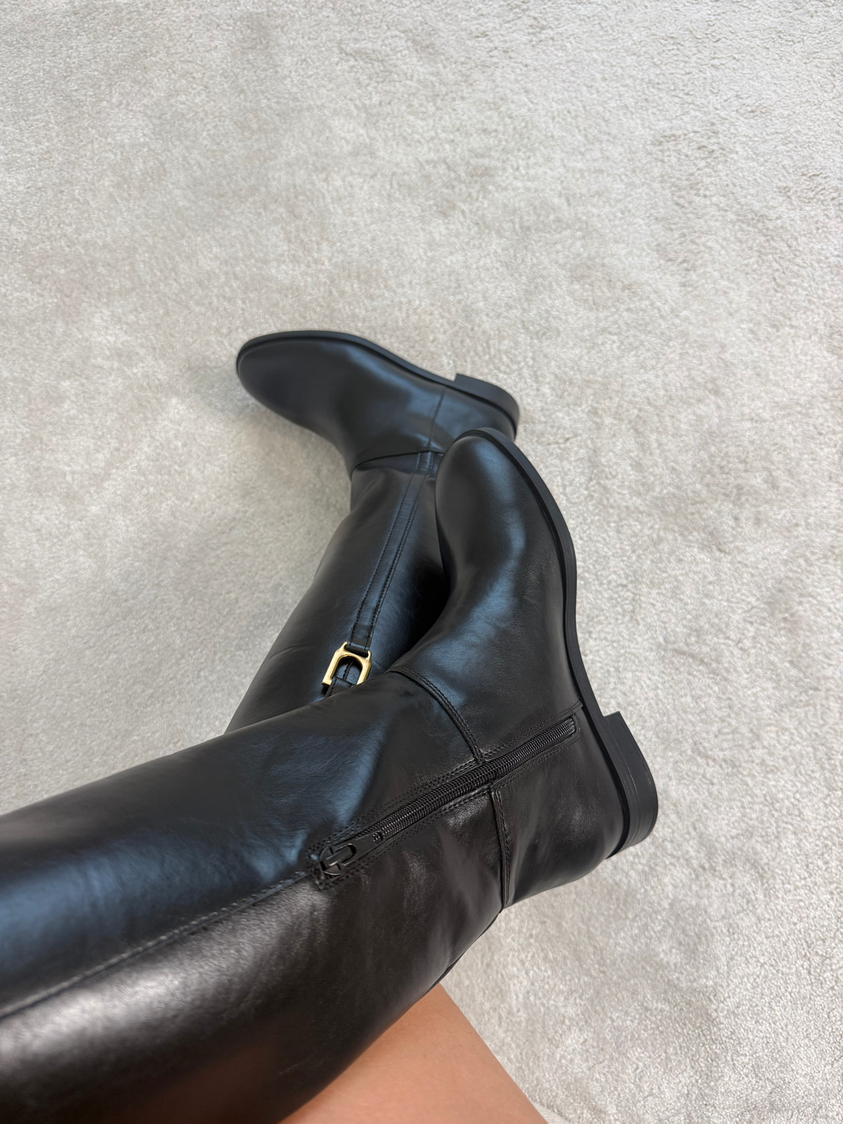 BLACK BOOTS 3