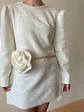 Vestido Corto Estructurado con Flor con cadena Removible  - Miniatura 1