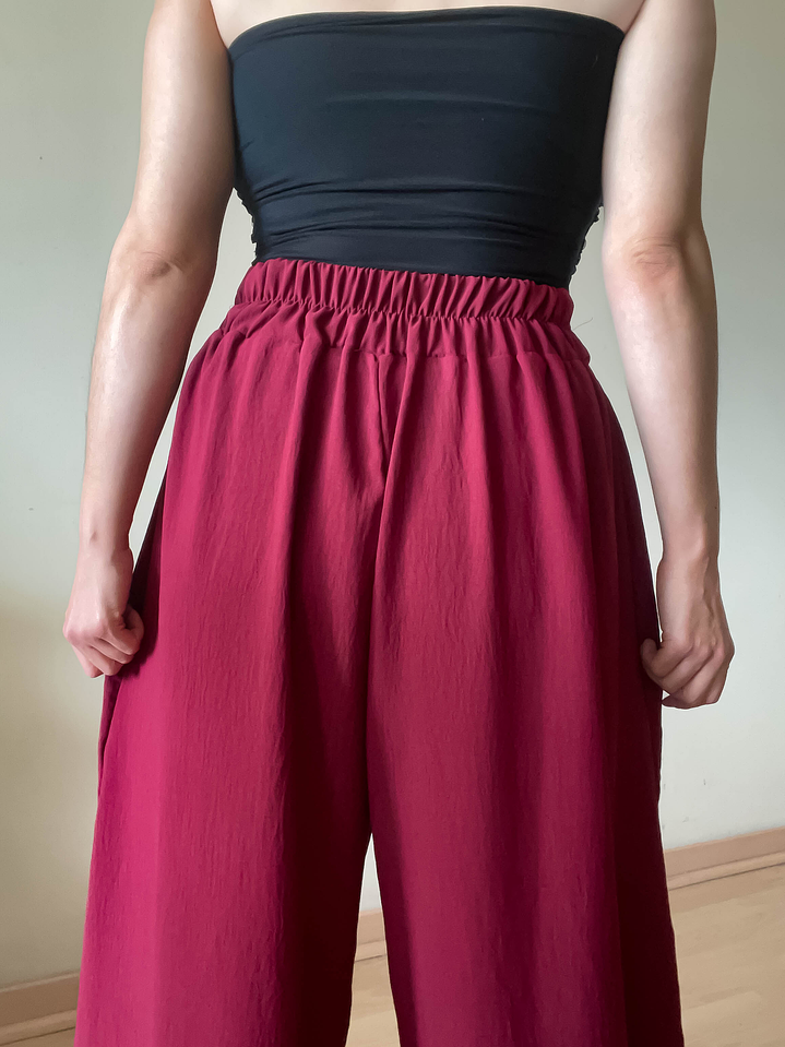 Top flores relieve negro  5