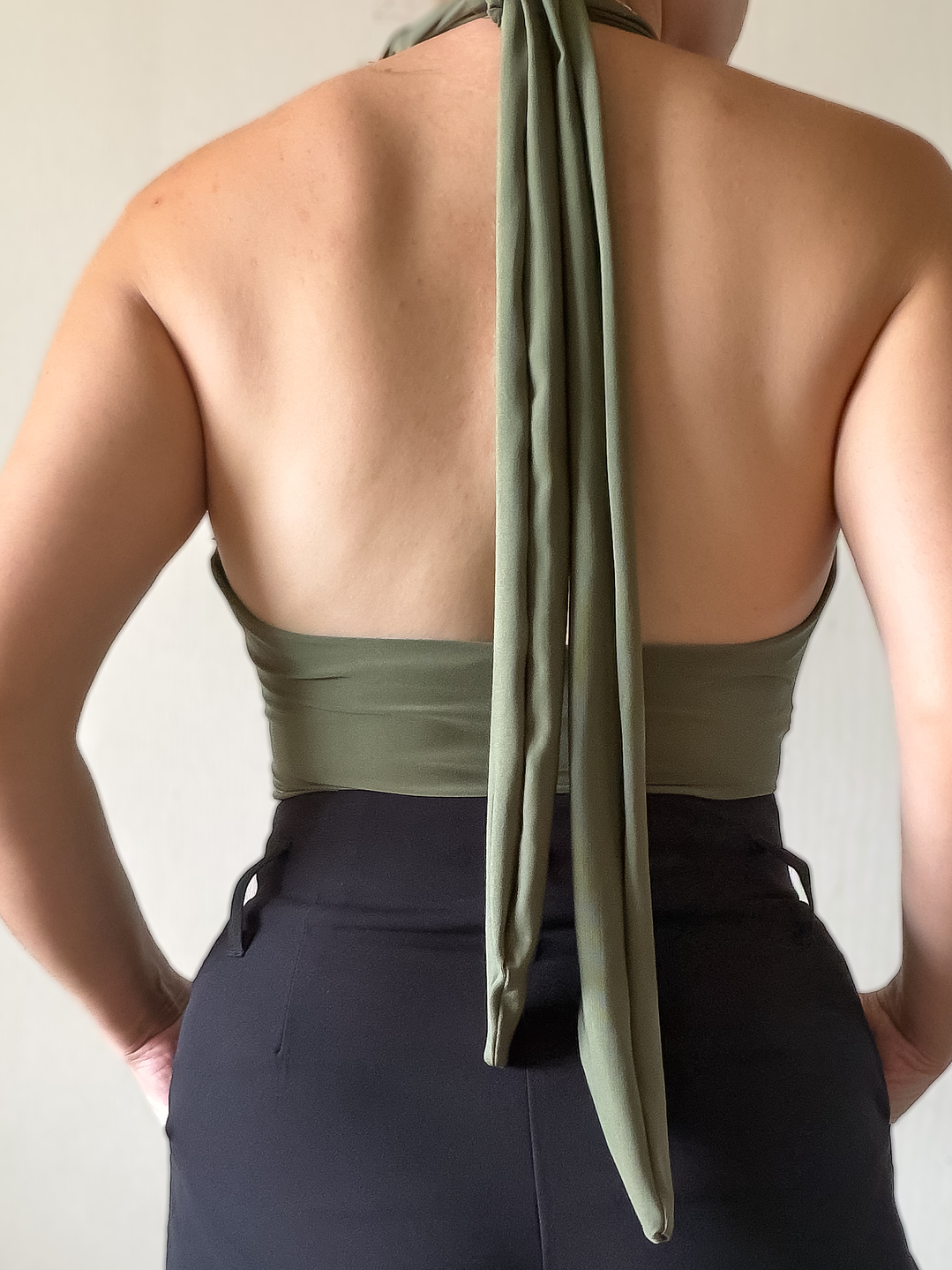 Top Halter con Cadena 3