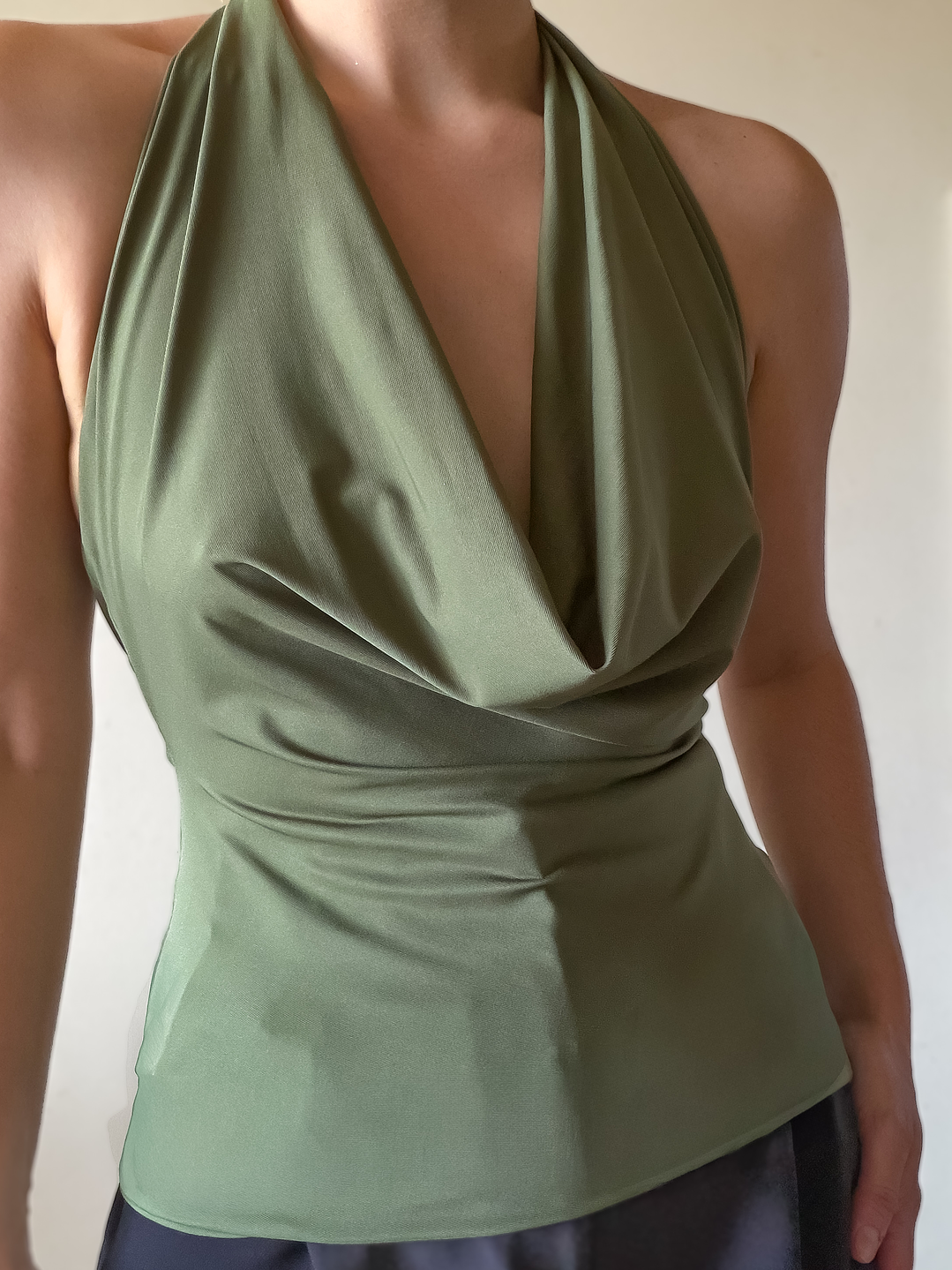 Top Halter con Cadena 2