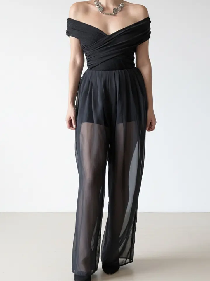 Top cruzado negro con brillos 2