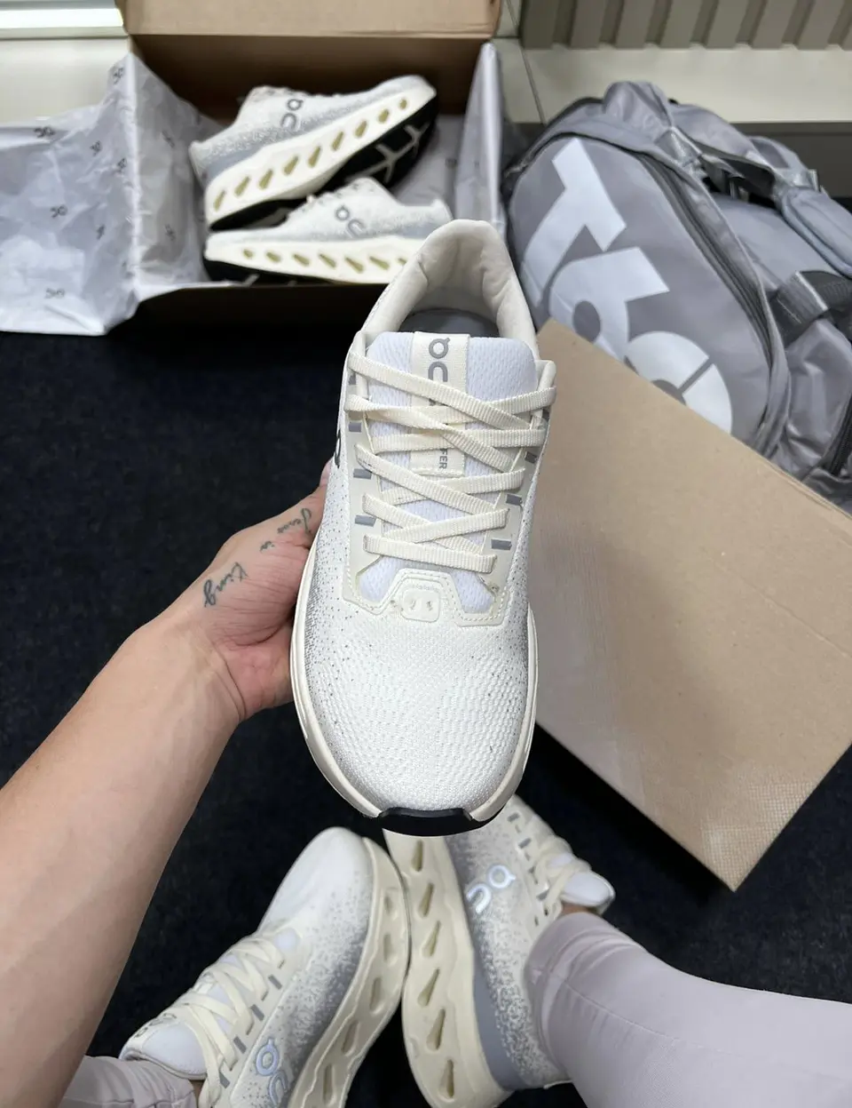 Oncloud Max Off White Nude 2