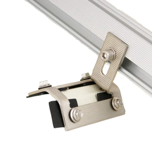 Conector fijación a techo trapezoidal horizontal