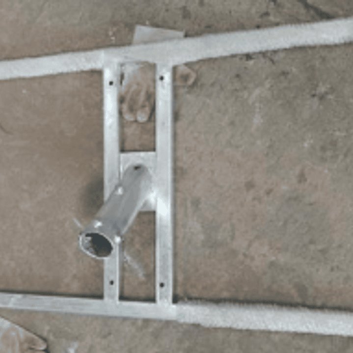 MARCO PANEL SOLAR 137X77 MM ACERO GALVANIZADO MONTAJE A PEDESTAL